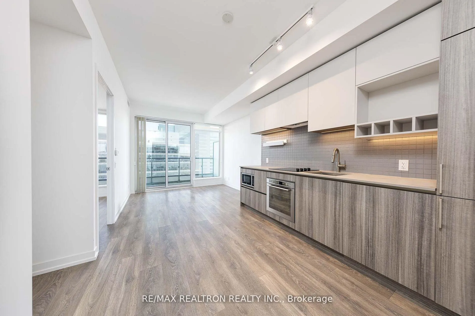 Photo 6 of Unit 1106, 5 Buttermill Avenue, Vaughan, Vaughan Corporate Centre — HOMEH