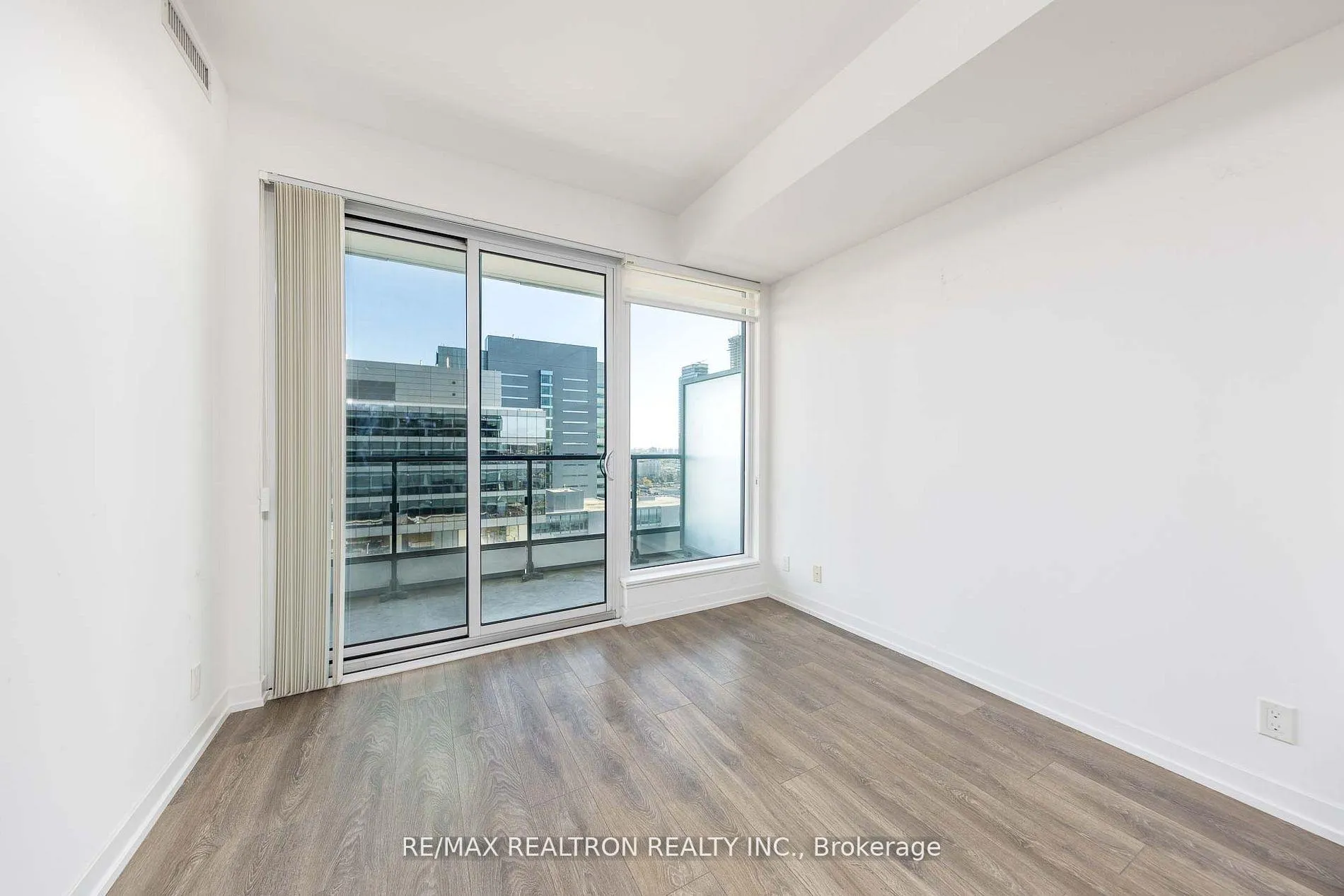 Photo 8 of Unit 1106, 5 Buttermill Avenue, Vaughan, Vaughan Corporate Centre — HOMEH
