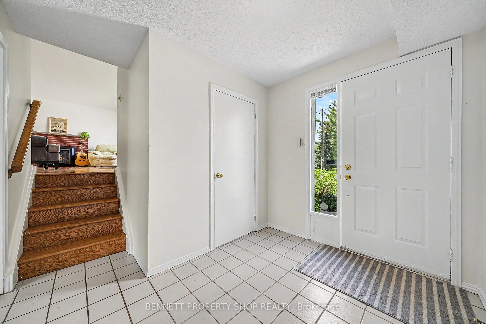 Photo 2 of 30 Corkstown Road, Ottawa, Lakeview Park — HOMEH
