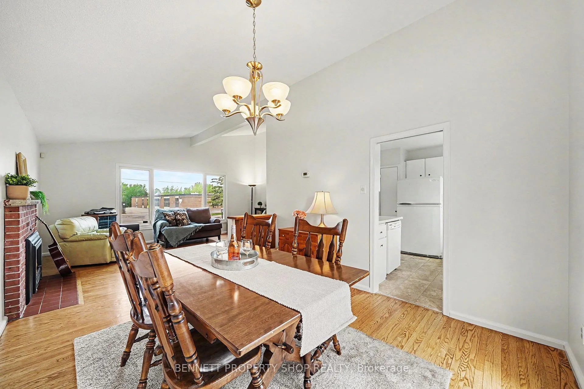 Photo 7 of 30 Corkstown Road, Ottawa, Lakeview Park — HOMEH