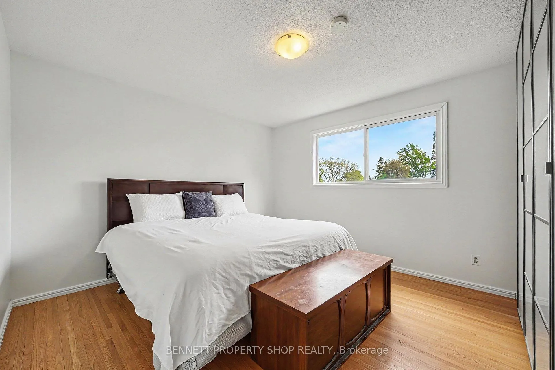 Photo 14 of 30 Corkstown Road, Ottawa, Lakeview Park — HOMEH