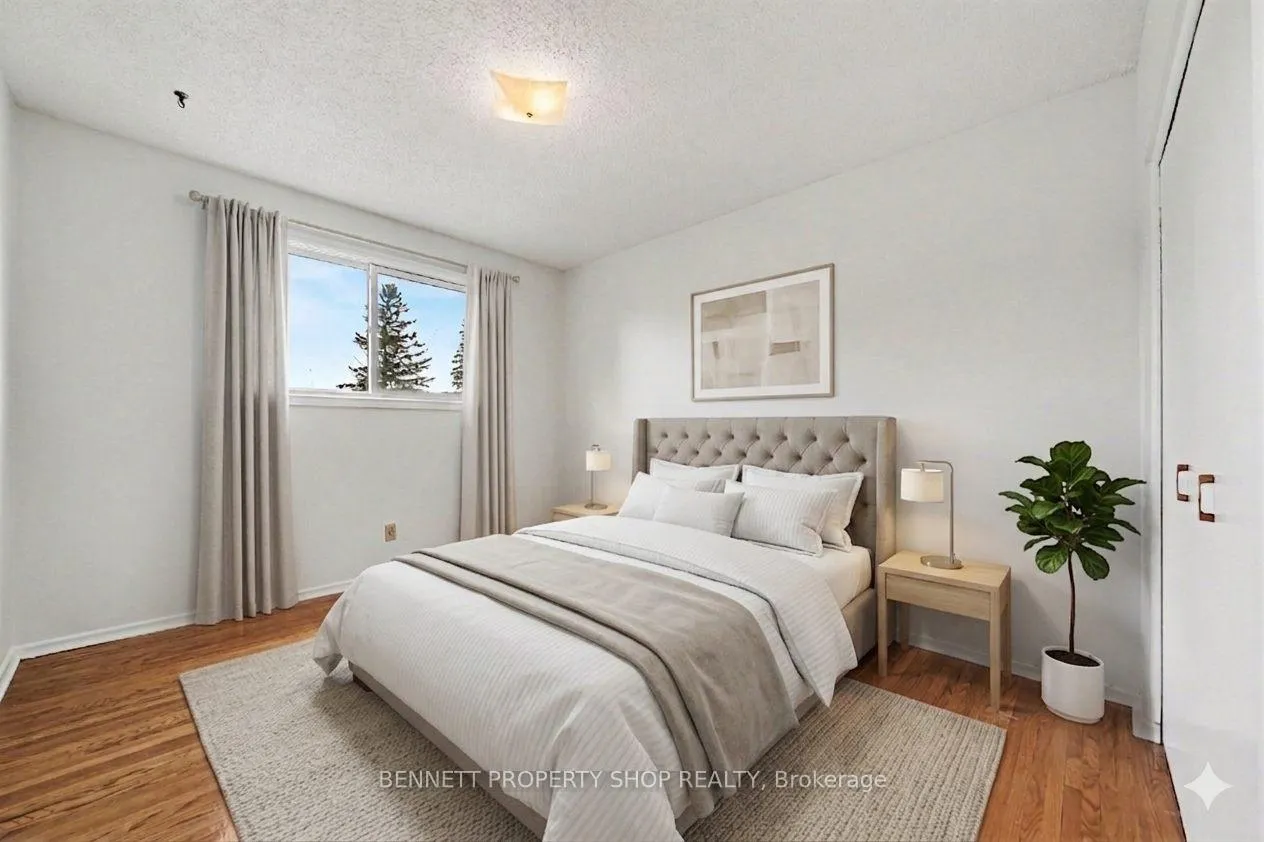 Photo 16 of 30 Corkstown Road, Ottawa, Lakeview Park — HOMEH