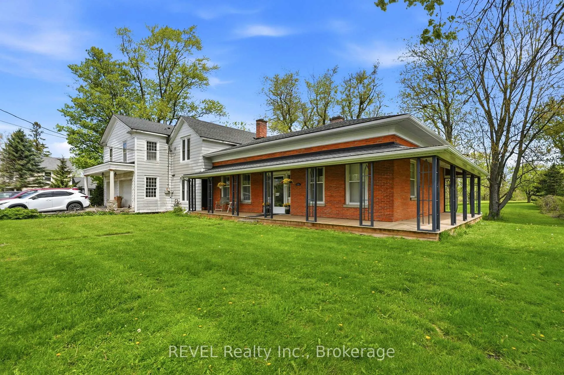 Photo 2 of 2376 Centre Street, Thorold, Allanburg/Thorold South — HOMEH