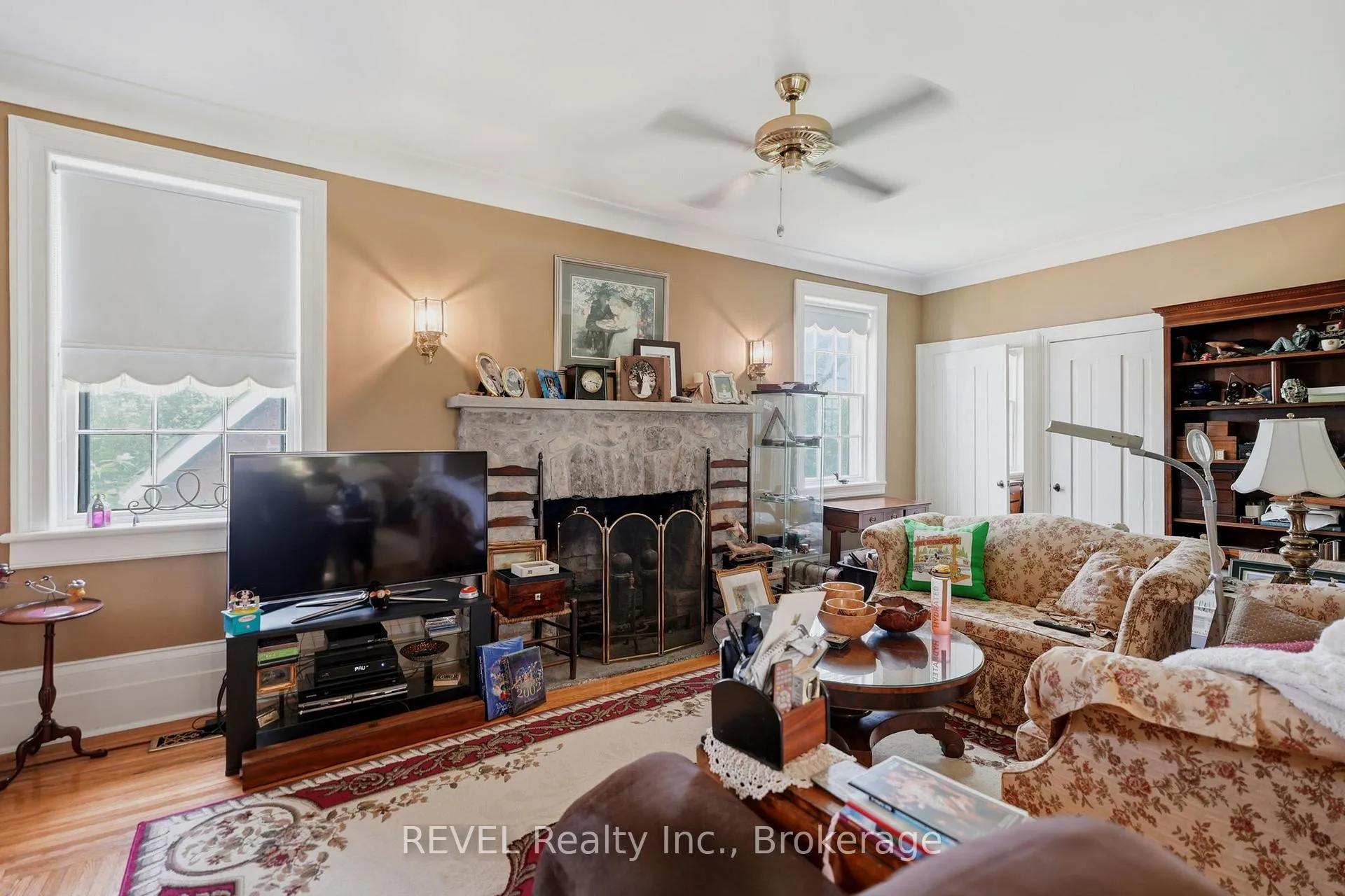 Photo 10 of 2376 Centre Street, Thorold, Allanburg/Thorold South — HOMEH