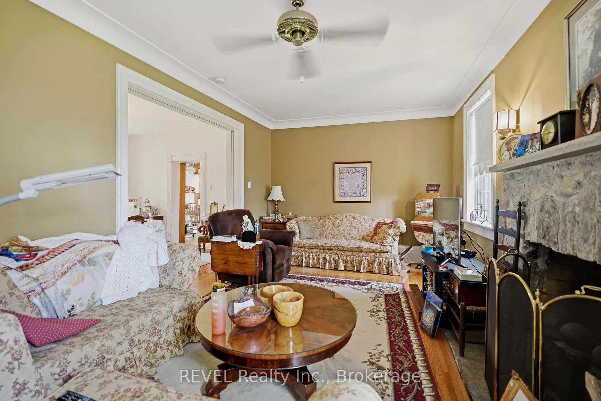 Photo 13 of 2376 Centre Street, Thorold, Allanburg/Thorold South — HOMEH