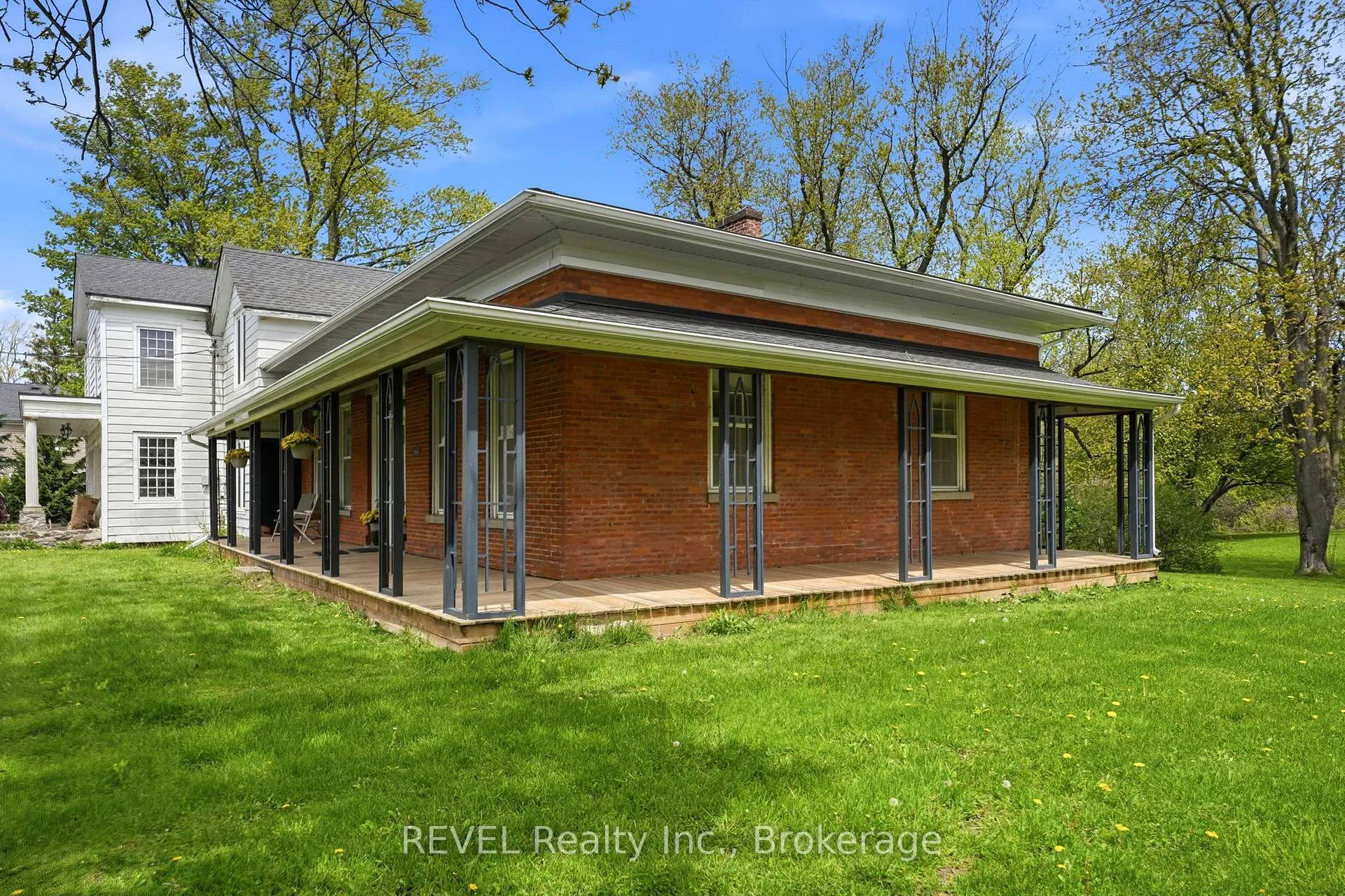 Photo 20 of 2376 Centre Street, Thorold, Allanburg/Thorold South — HOMEH