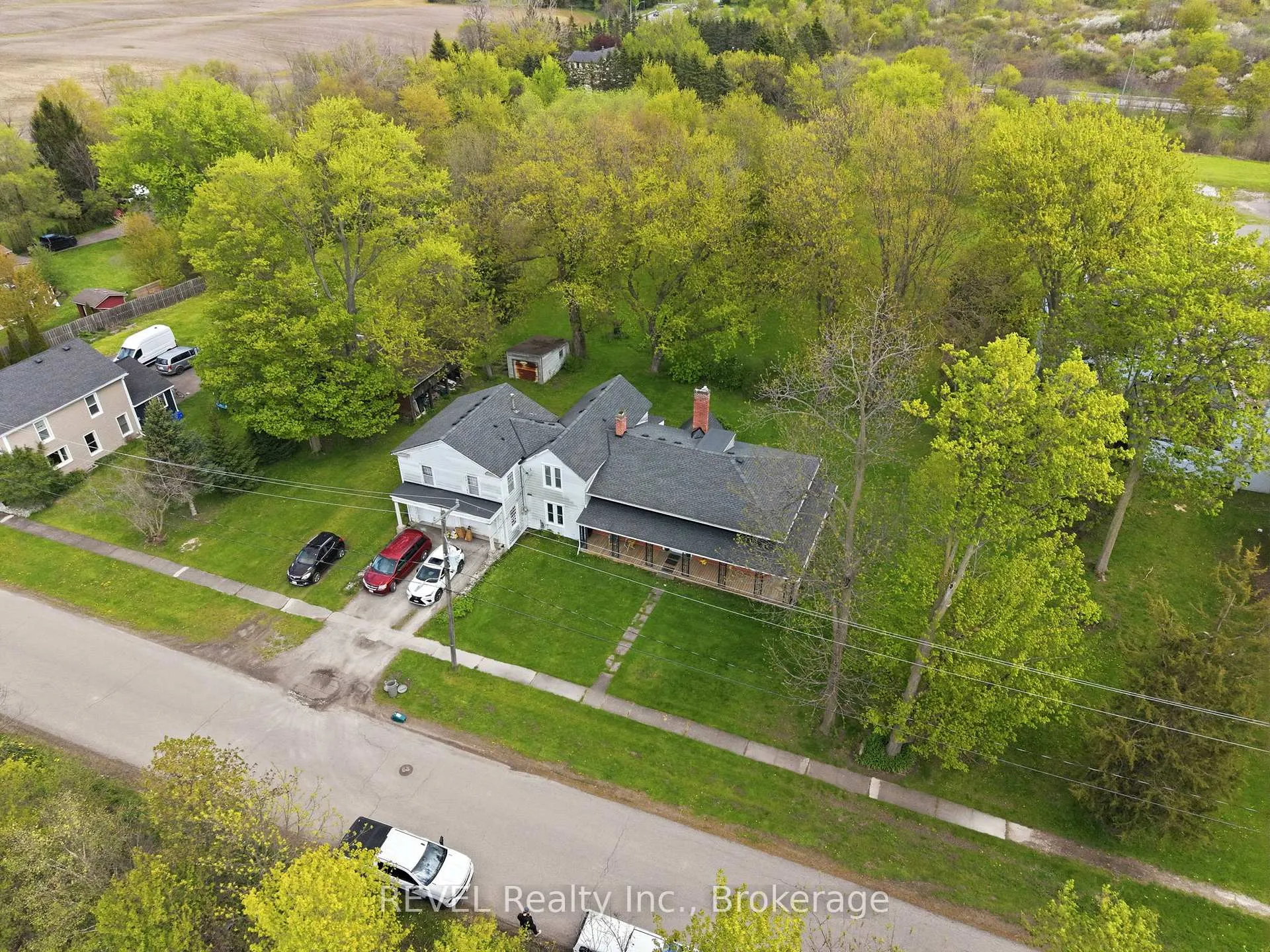 Photo 24 of 2376 Centre Street, Thorold, Allanburg/Thorold South — HOMEH