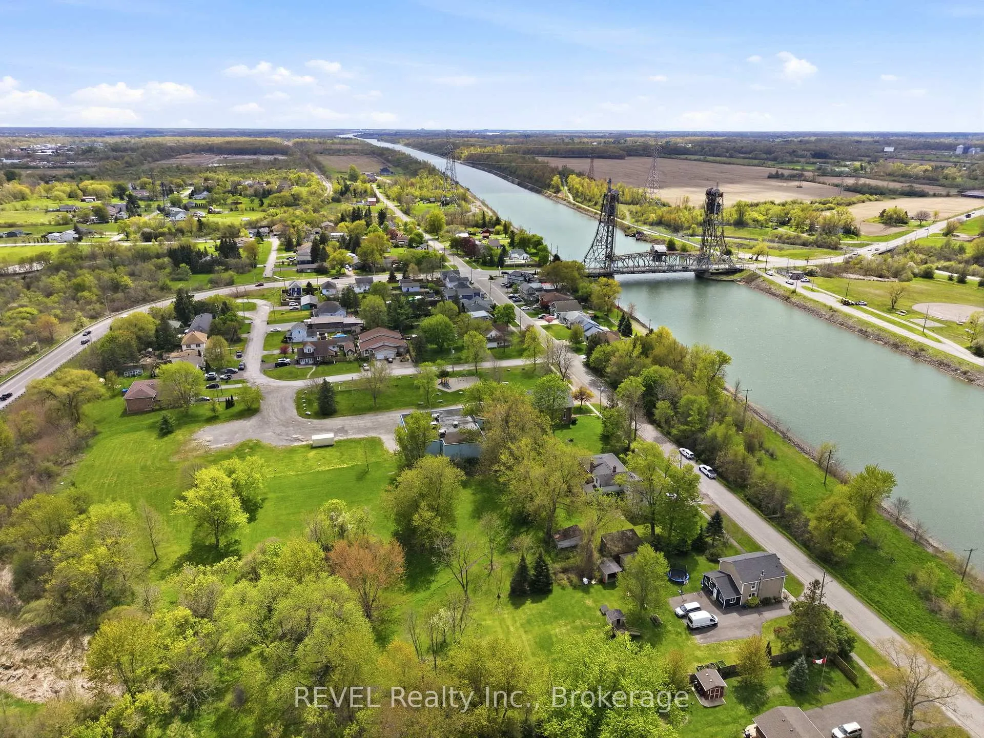 Photo 25 of 2376 Centre Street, Thorold, Allanburg/Thorold South — HOMEH