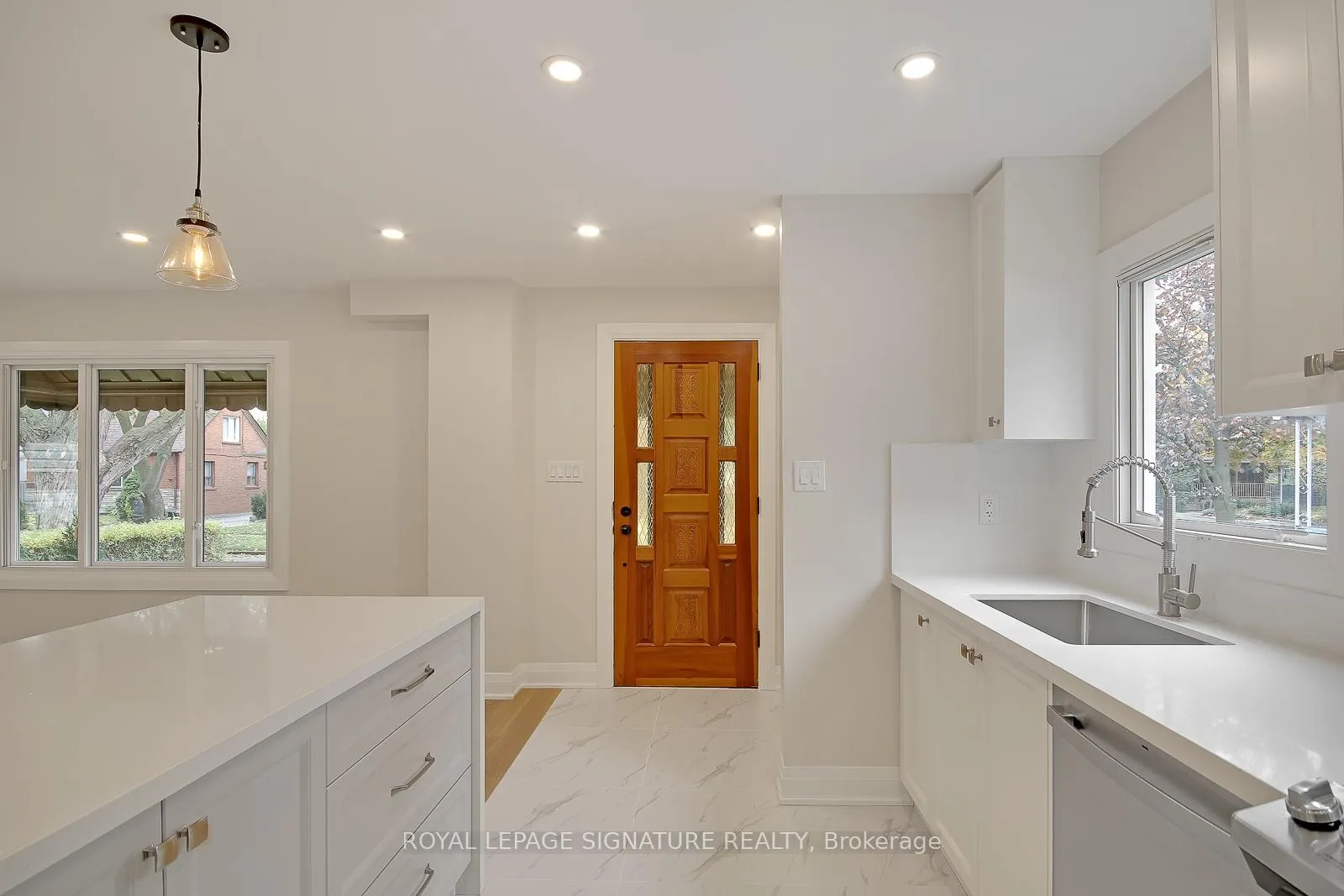Photo 1 of 17 Uno Drive, Etobicoke, Stonegate-Queensway — HOMEH