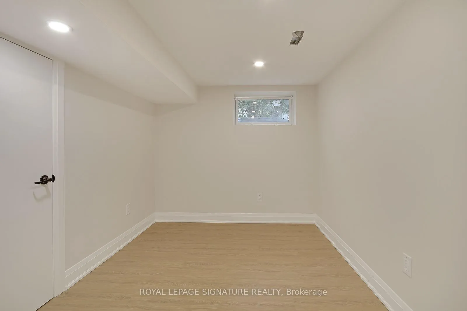 Photo 17 of 17 Uno Drive, Etobicoke, Stonegate-Queensway — HOMEH