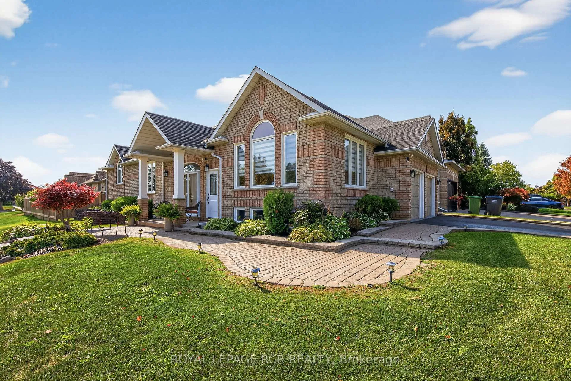 Photo 3 of 97 Riverwood Terrace, Caledon, Bolton East — HOMEH