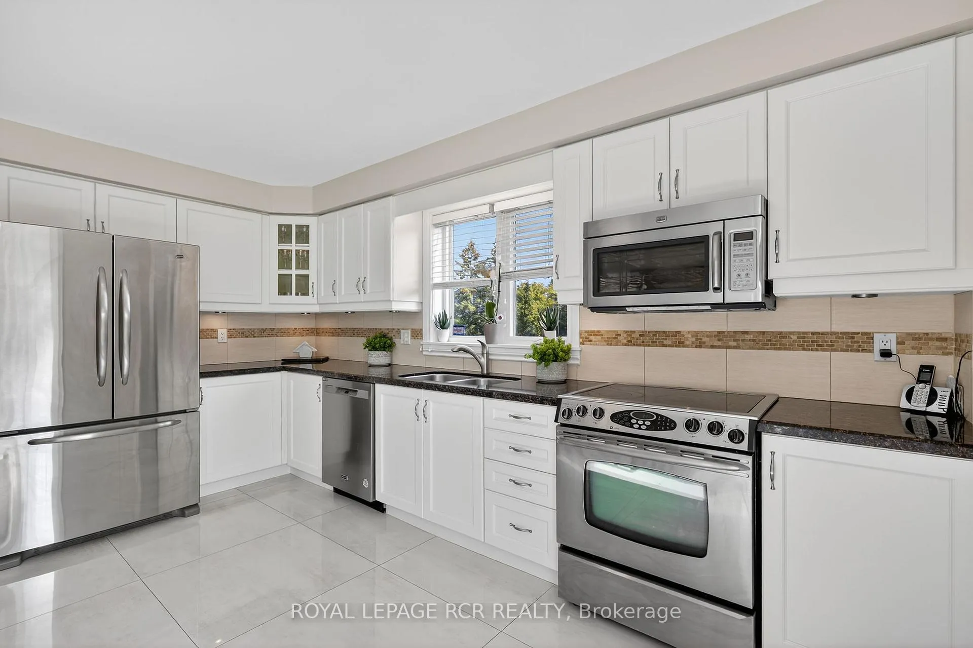 Photo 13 of 97 Riverwood Terrace, Caledon, Bolton East — HOMEH