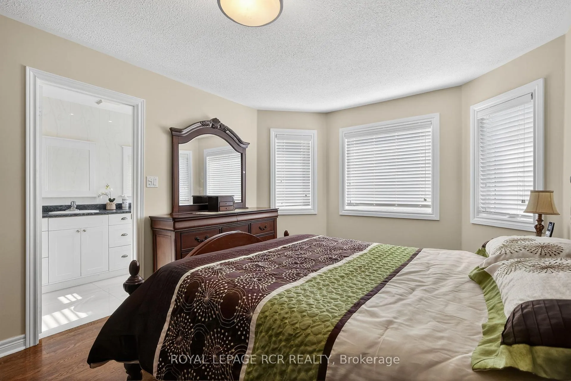 Photo 16 of 97 Riverwood Terrace, Caledon, Bolton East — HOMEH