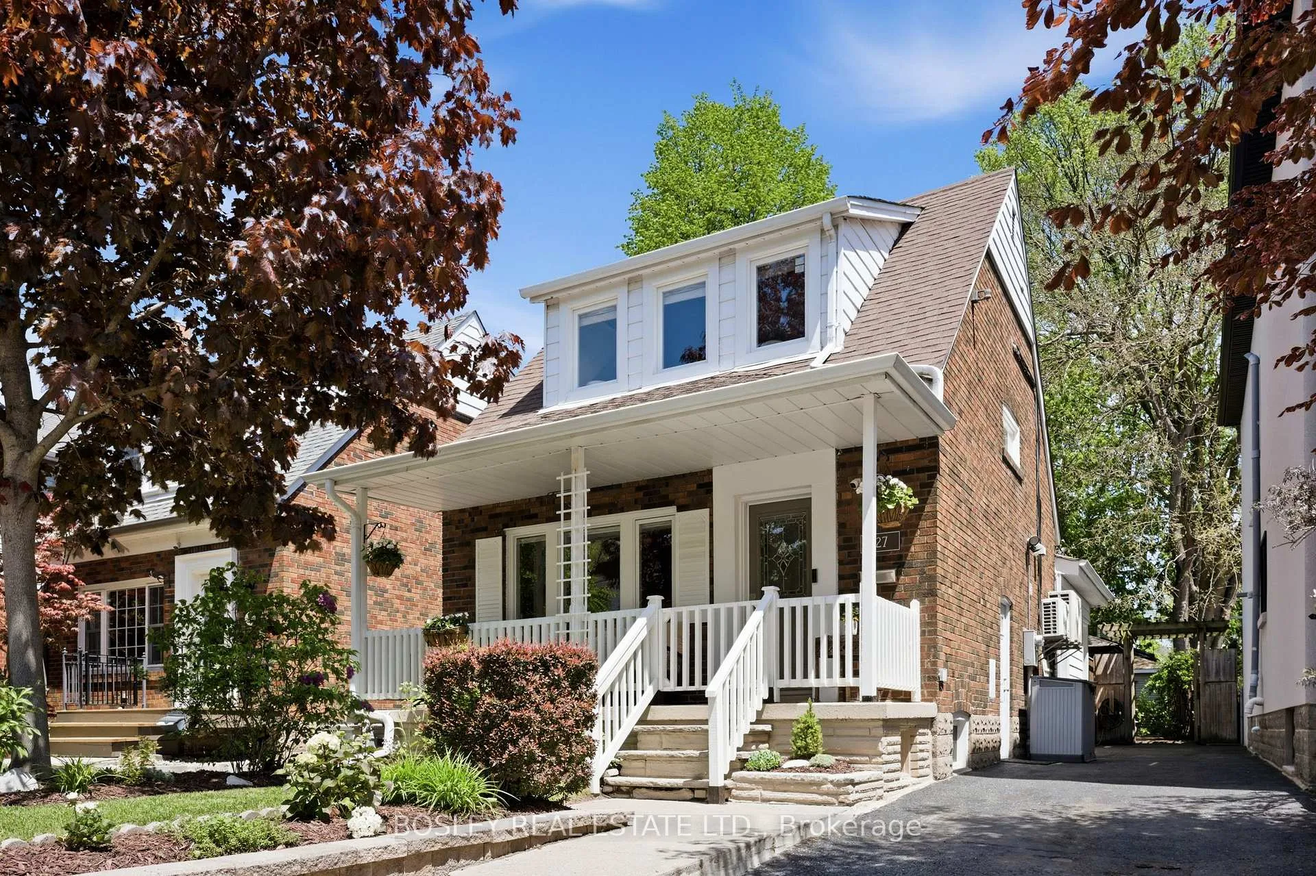 Front of 127 Warden Avenue