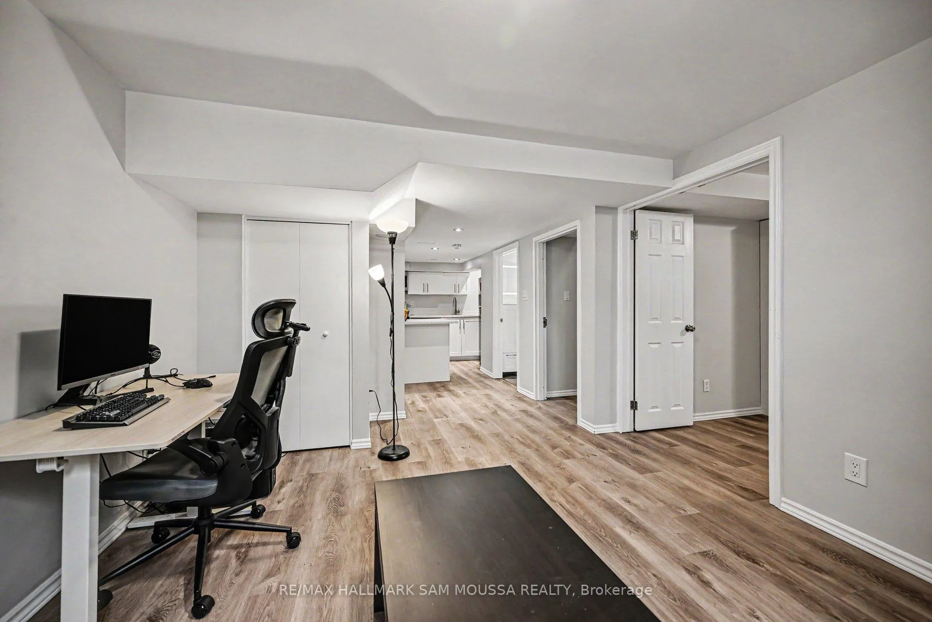 Photo 7 of Unit Unit 2, 1407 Baintree Place, Ottawa, Pineview — HOMEH
