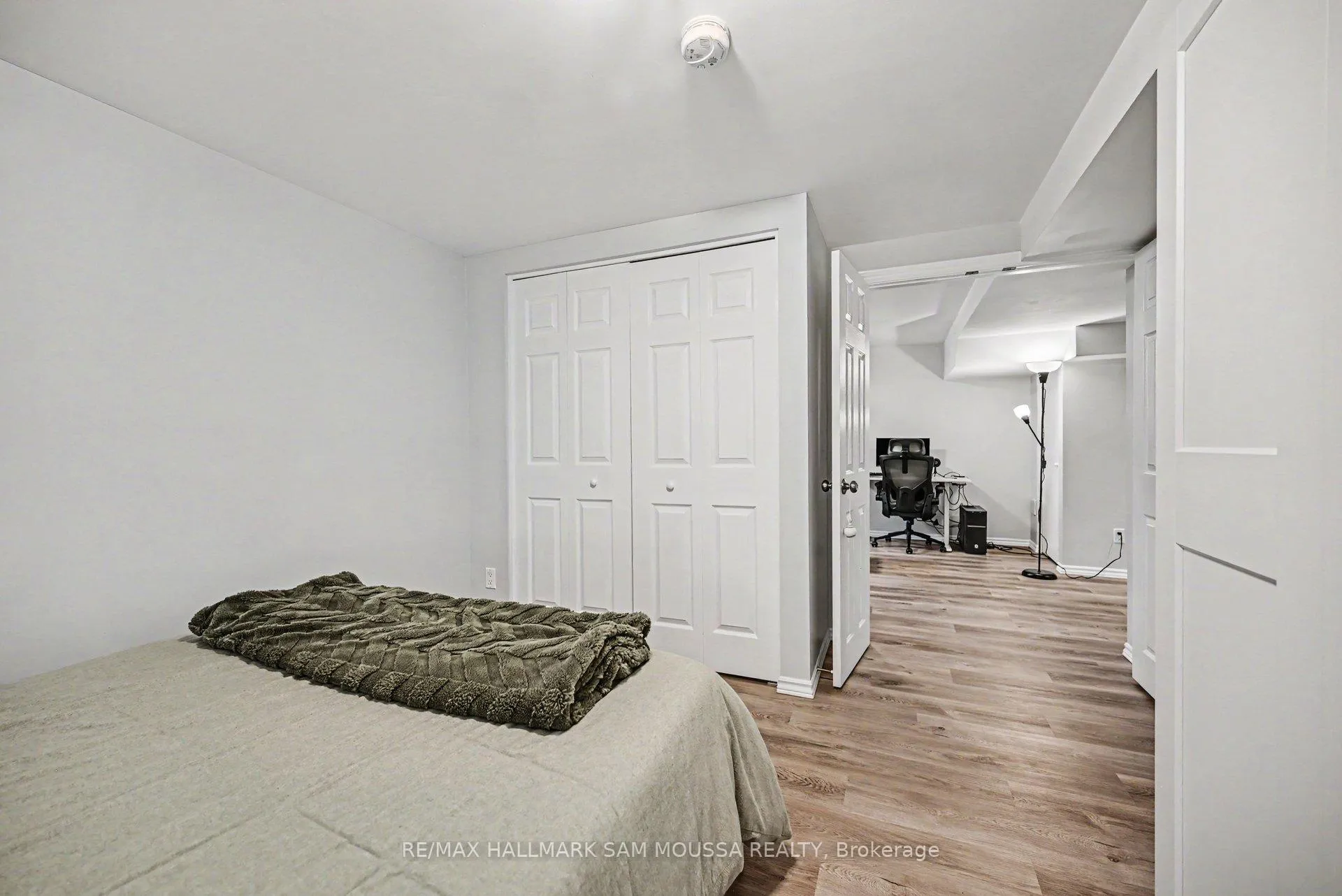 Photo 9 of Unit Unit 2, 1407 Baintree Place, Ottawa, Pineview — HOMEH