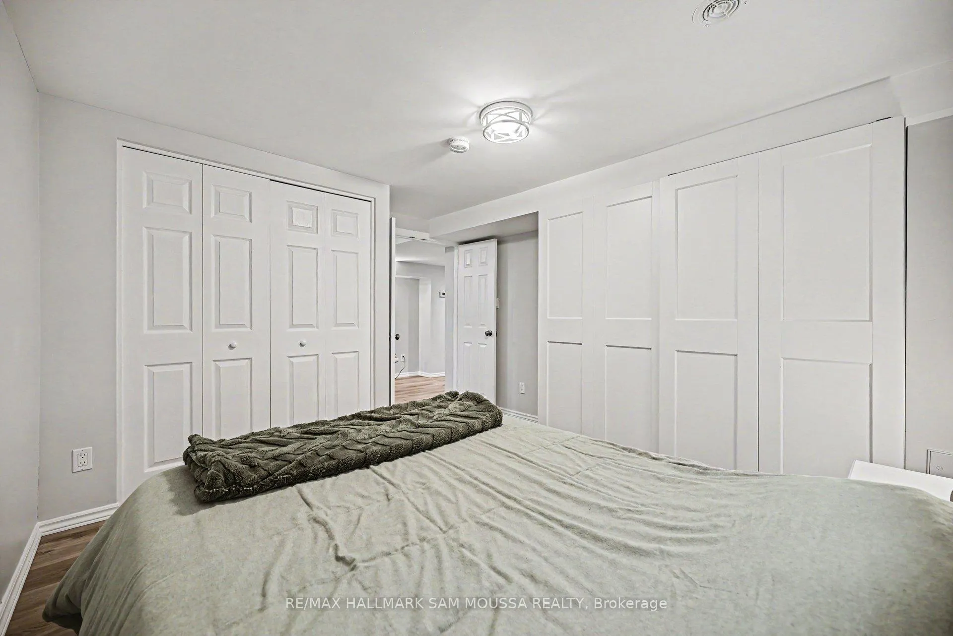 Photo 10 of Unit Unit 2, 1407 Baintree Place, Ottawa, Pineview — HOMEH