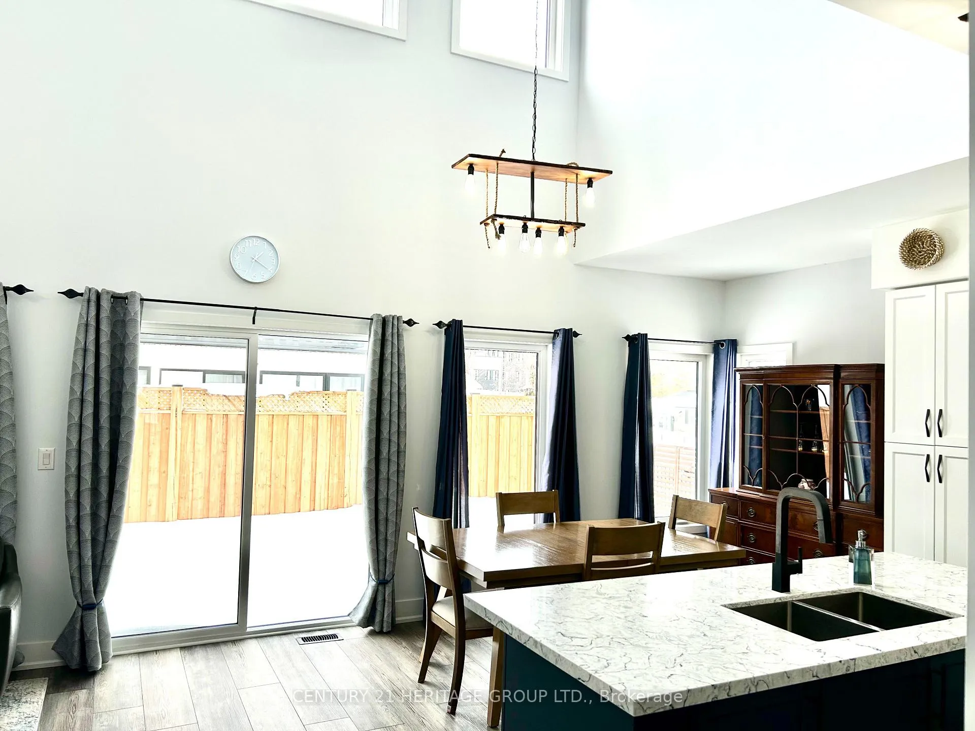 Photo 5 of 44 Ruby Crescent, Orillia — HOMEH
