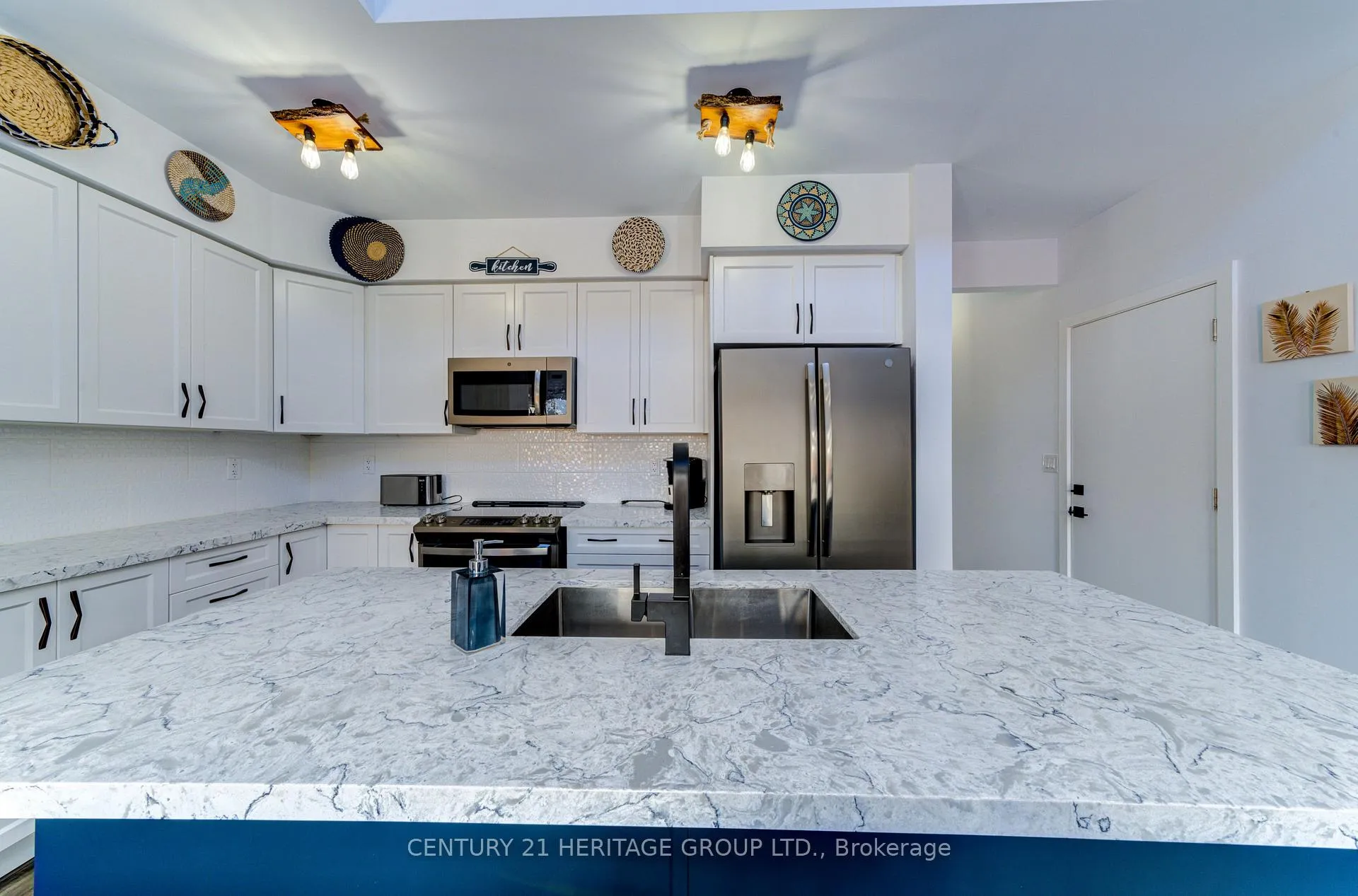 Photo 8 of 44 Ruby Crescent, Orillia — HOMEH