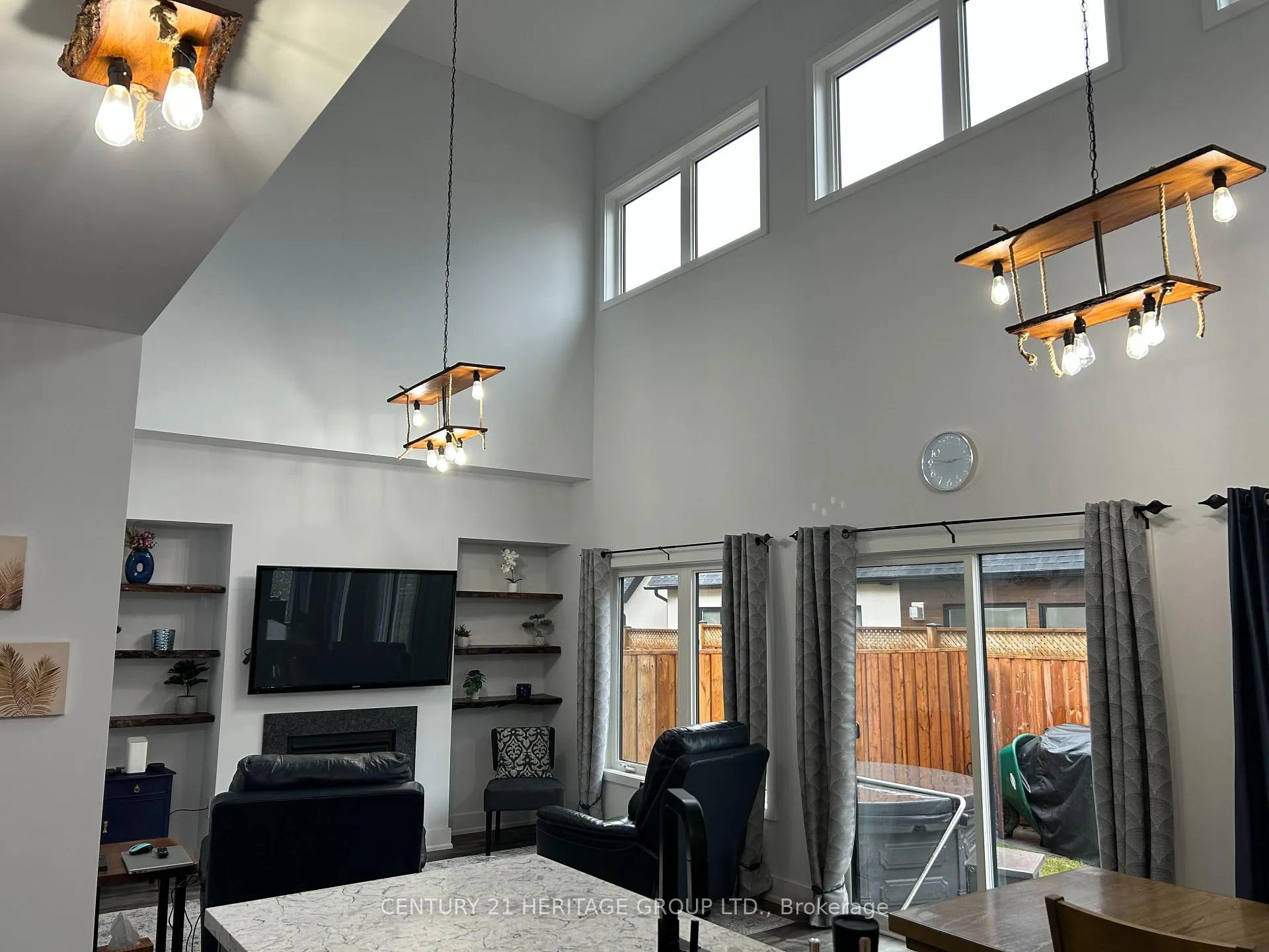 Photo 15 of 44 Ruby Crescent, Orillia — HOMEH