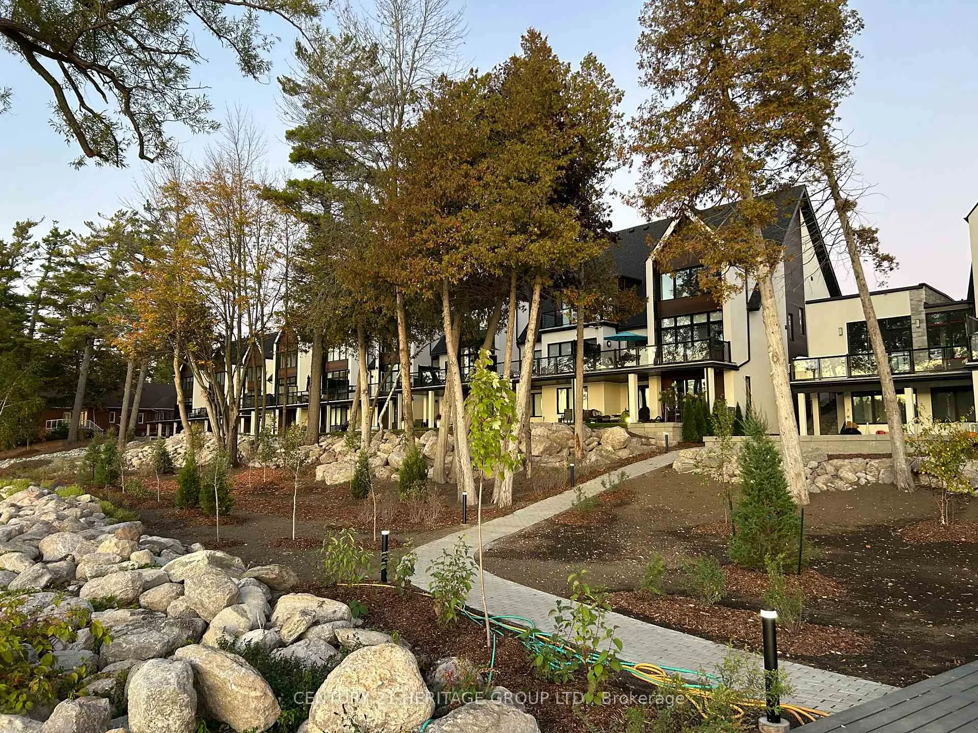 Photo 33 of 44 Ruby Crescent, Orillia — HOMEH