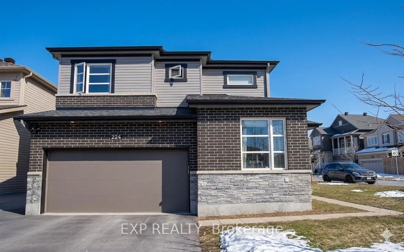 Front of 224 Alex Polowin Avenue