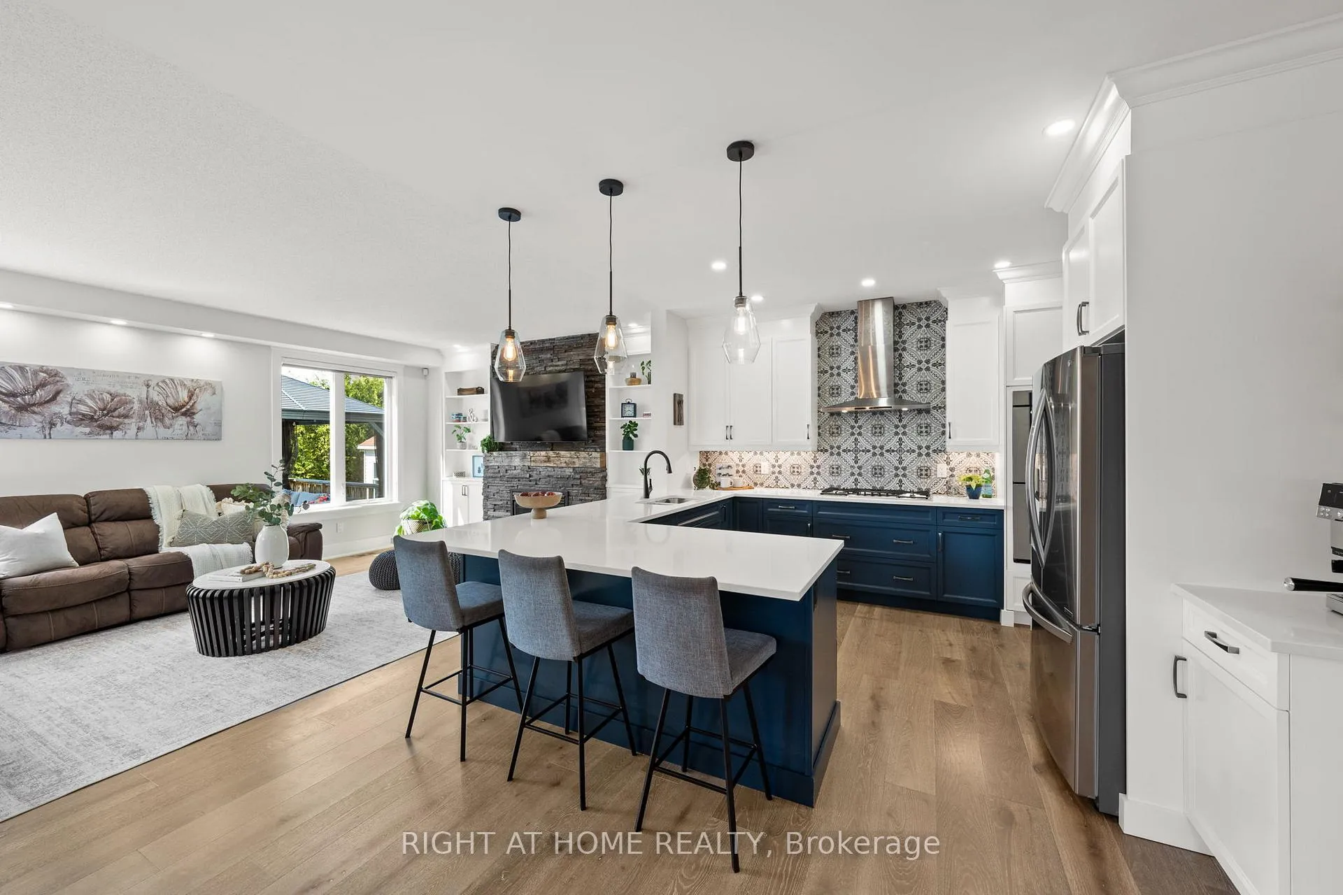 Photo 8 of 707 Wrangler Circle, Ottawa, Stittsville (North) — HOMEH