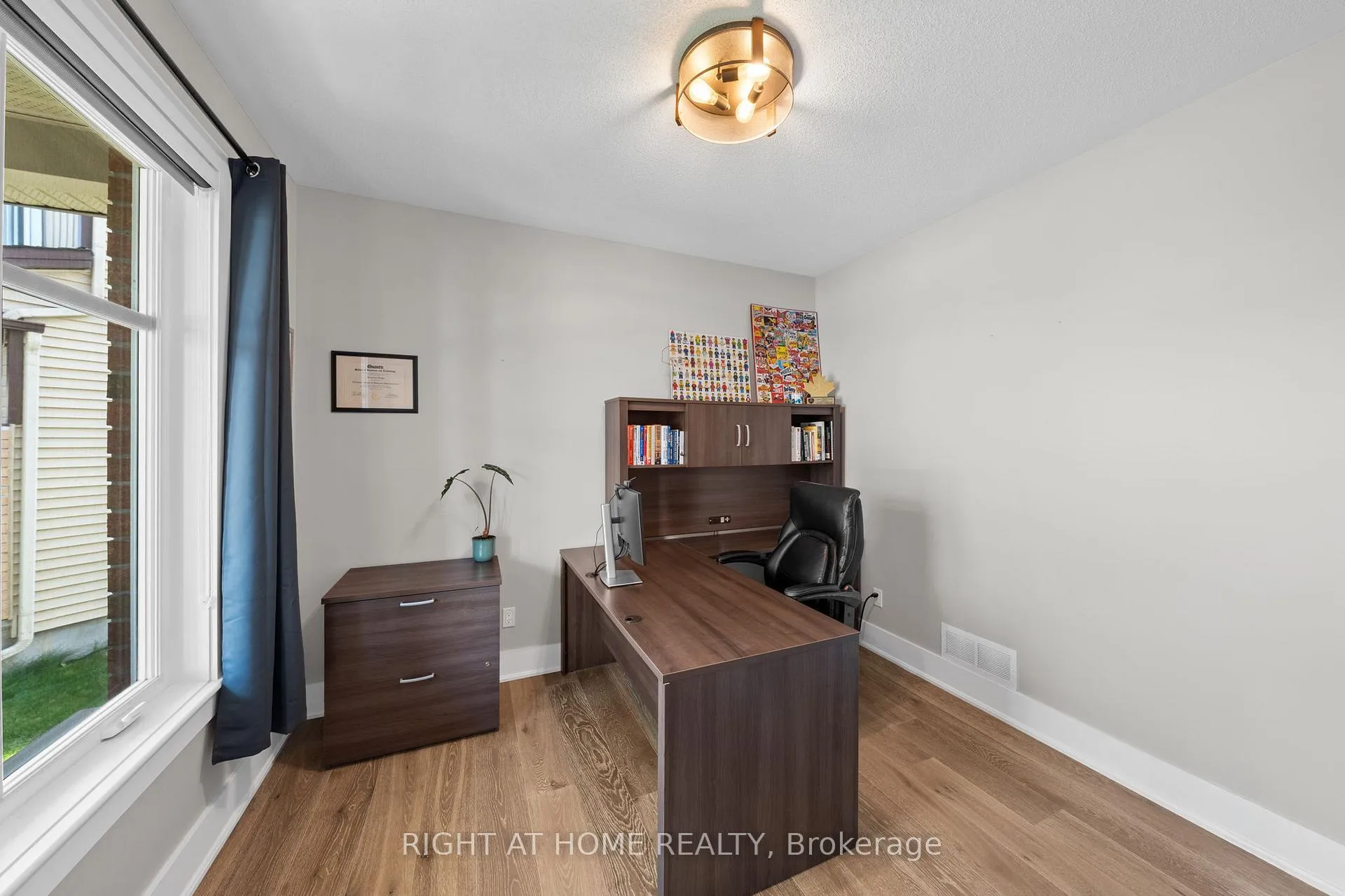 Photo 18 of 707 Wrangler Circle, Ottawa, Stittsville (North) — HOMEH