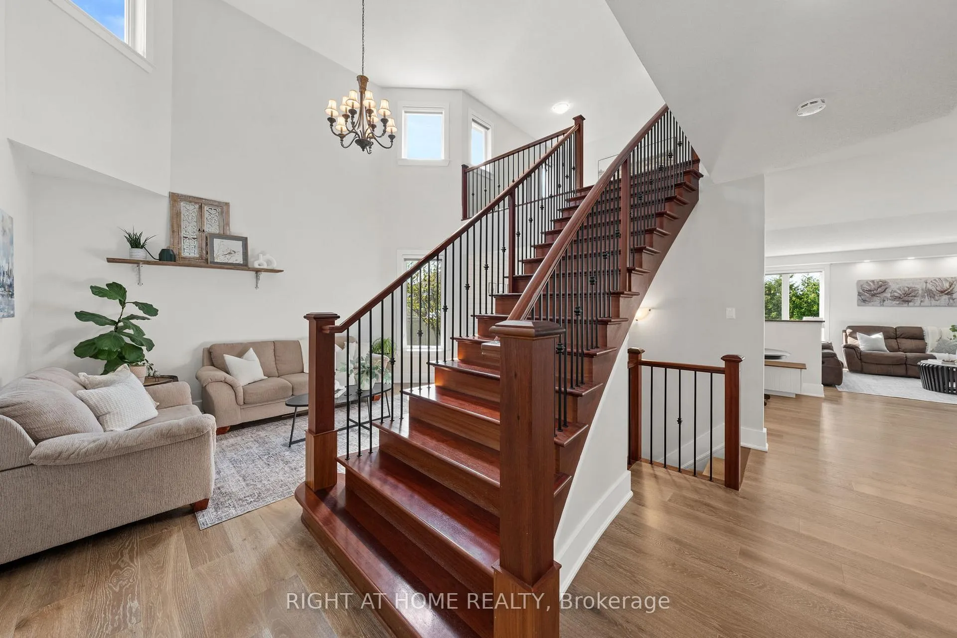 Photo 19 of 707 Wrangler Circle, Ottawa, Stittsville (North) — HOMEH