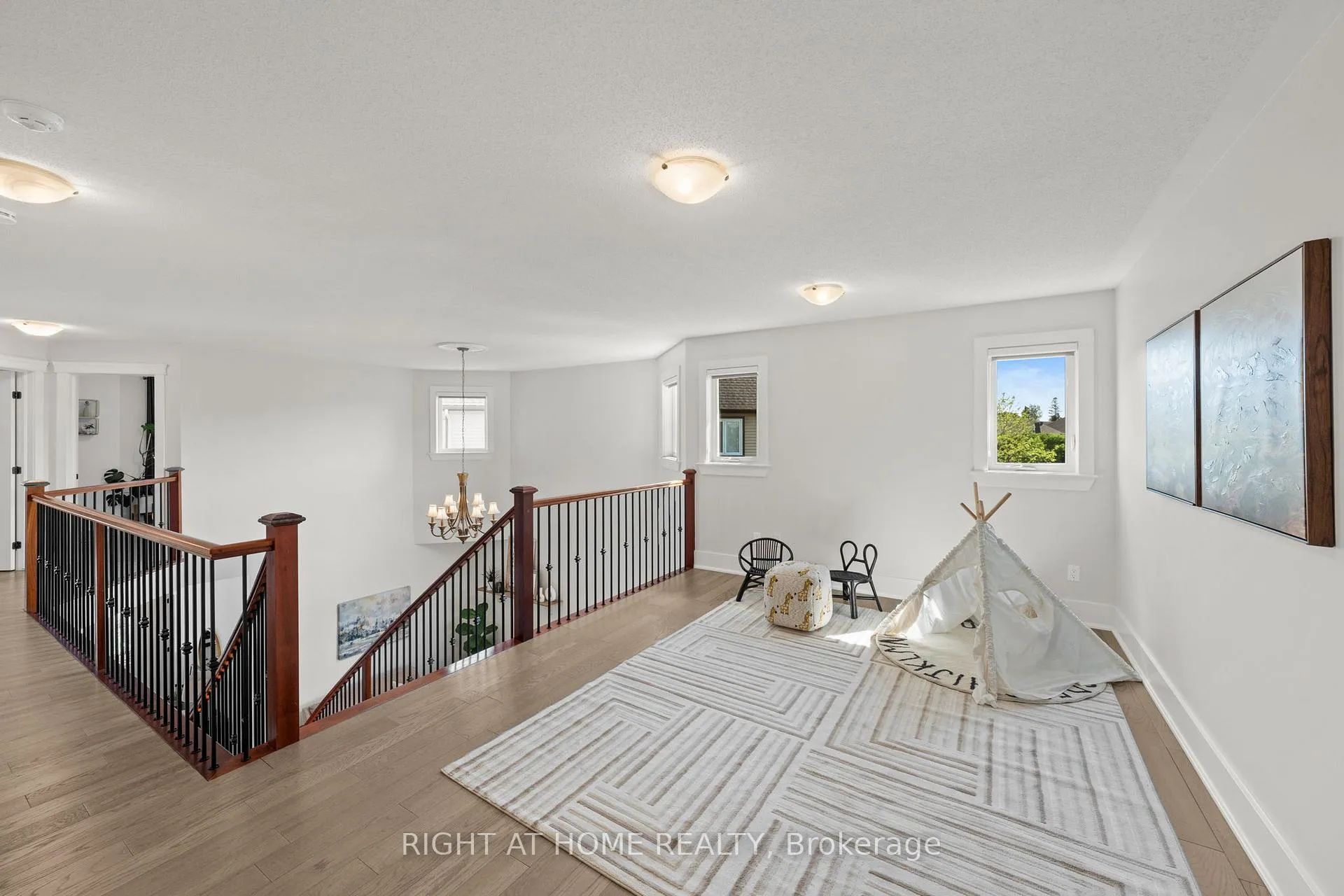 Photo 20 of 707 Wrangler Circle, Ottawa, Stittsville (North) — HOMEH