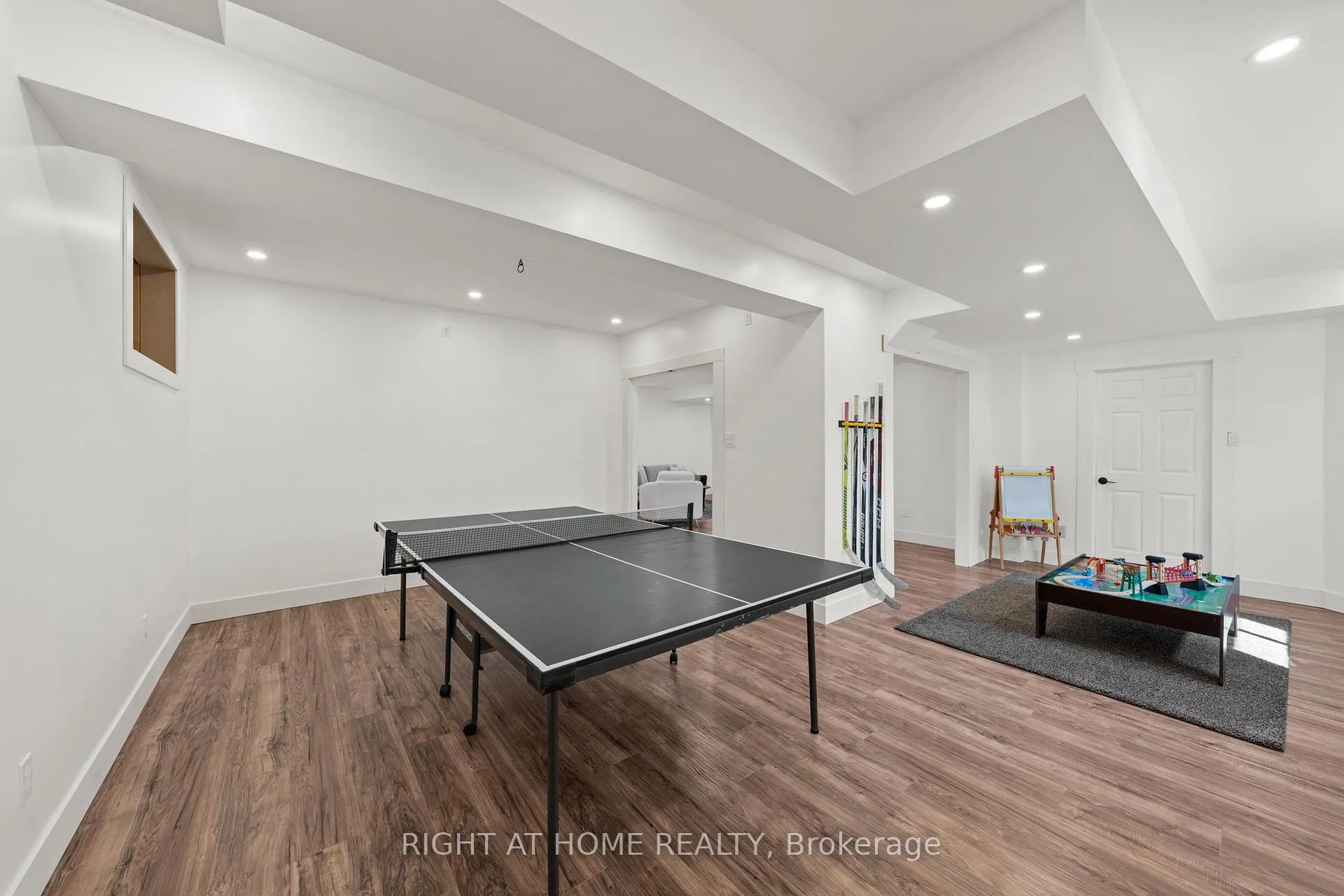 Photo 36 of 707 Wrangler Circle, Ottawa, Stittsville (North) — HOMEH