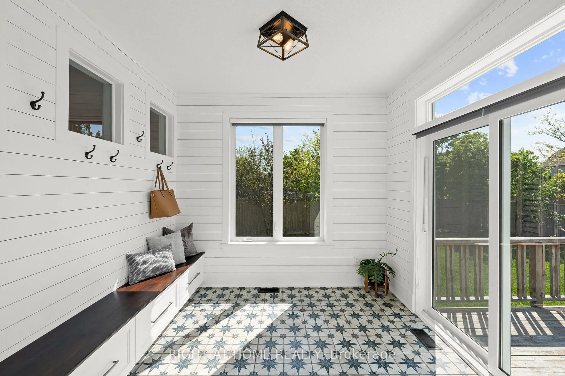 Photo 37 of 707 Wrangler Circle, Ottawa, Stittsville (North) — HOMEH