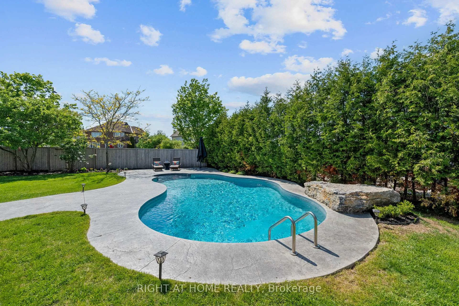 Photo 39 of 707 Wrangler Circle, Ottawa, Stittsville (North) — HOMEH