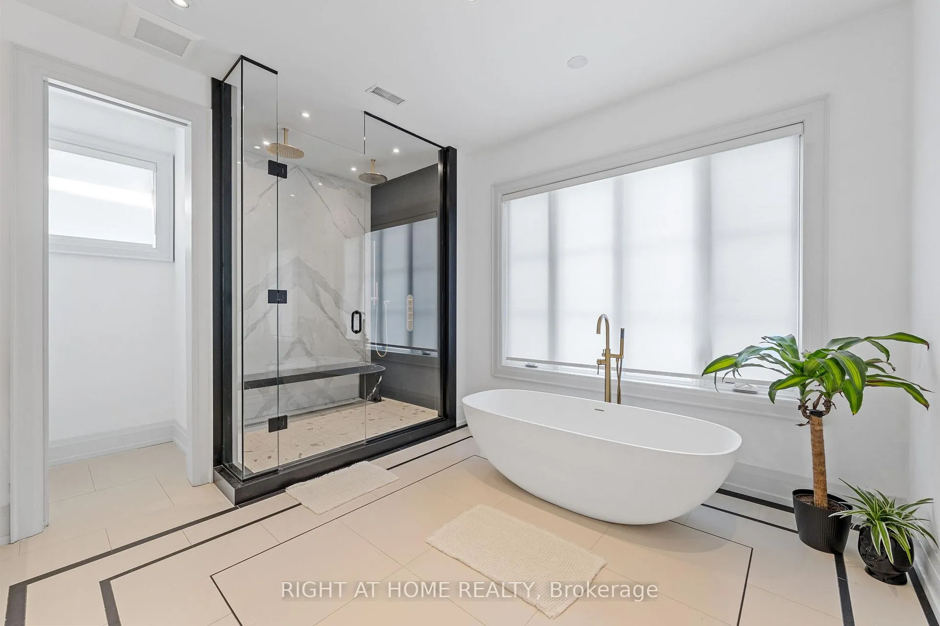 Photo 24 of 442 Glengrove Avenue, Toronto, Bedford Park-Nortown — HOMEH