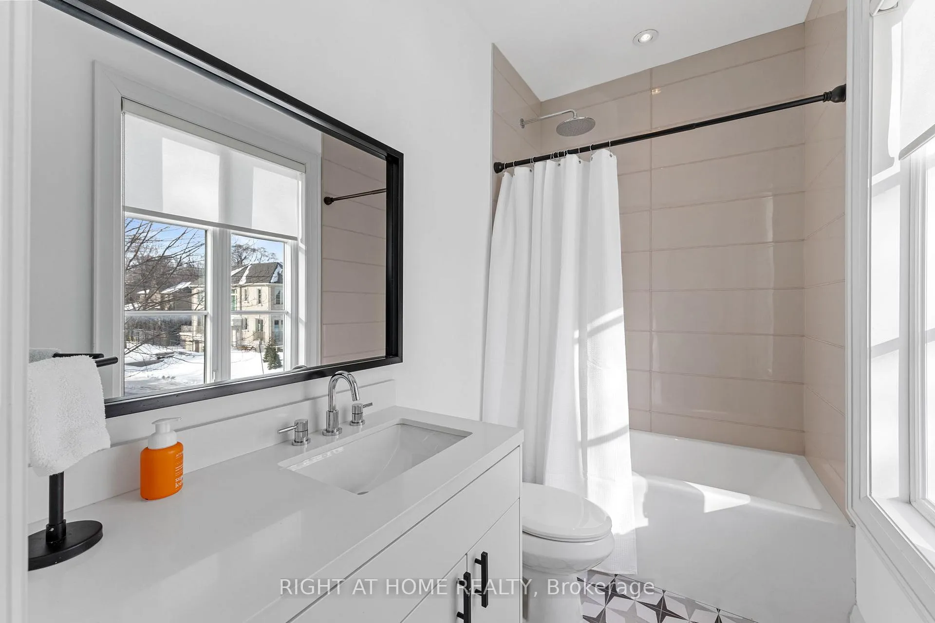 Photo 32 of 442 Glengrove Avenue, Toronto, Bedford Park-Nortown — HOMEH