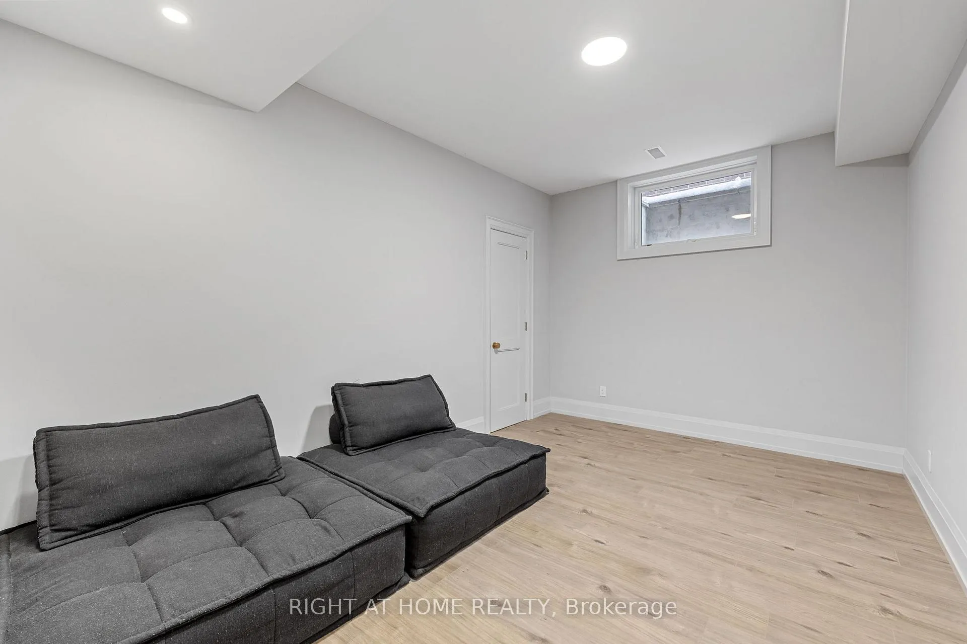 Photo 36 of 442 Glengrove Avenue, Toronto, Bedford Park-Nortown — HOMEH