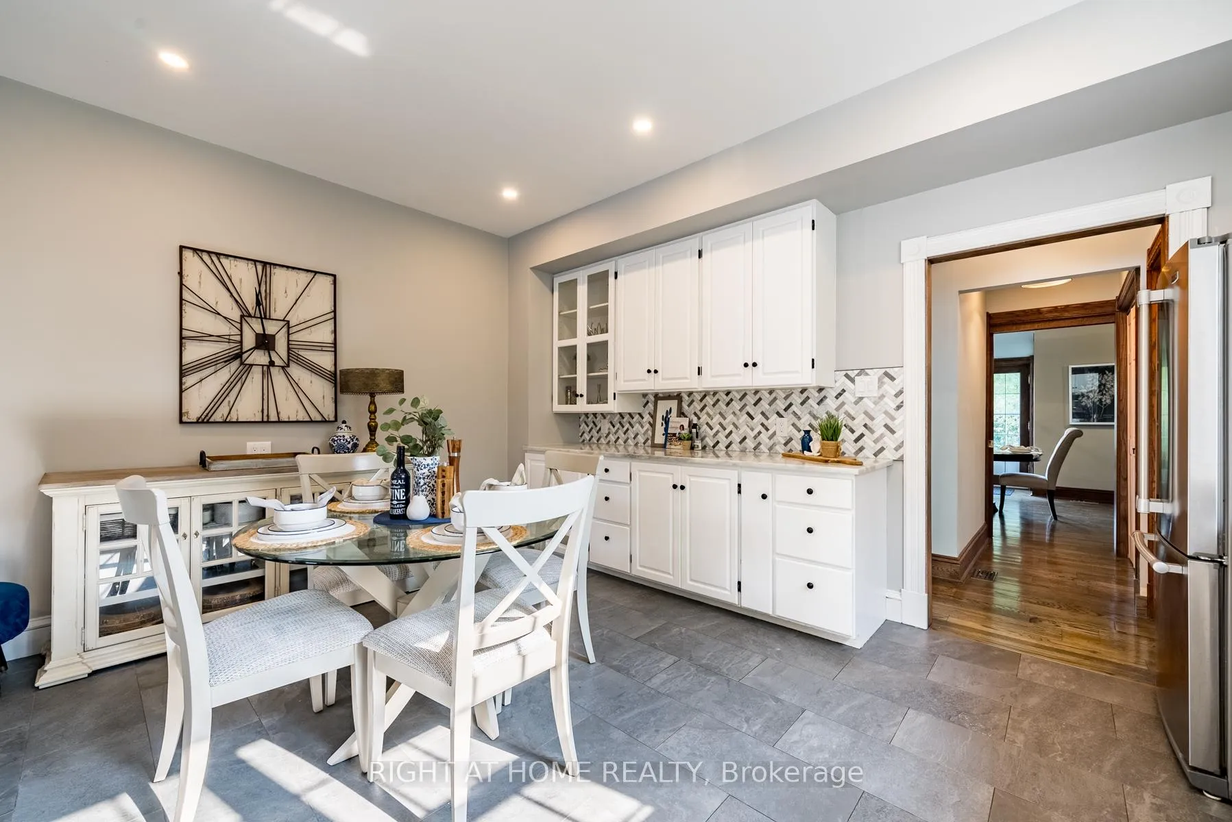 Photo 10 of 700 Myrtle Road W, Whitby, Rural Whitby — HOMEH