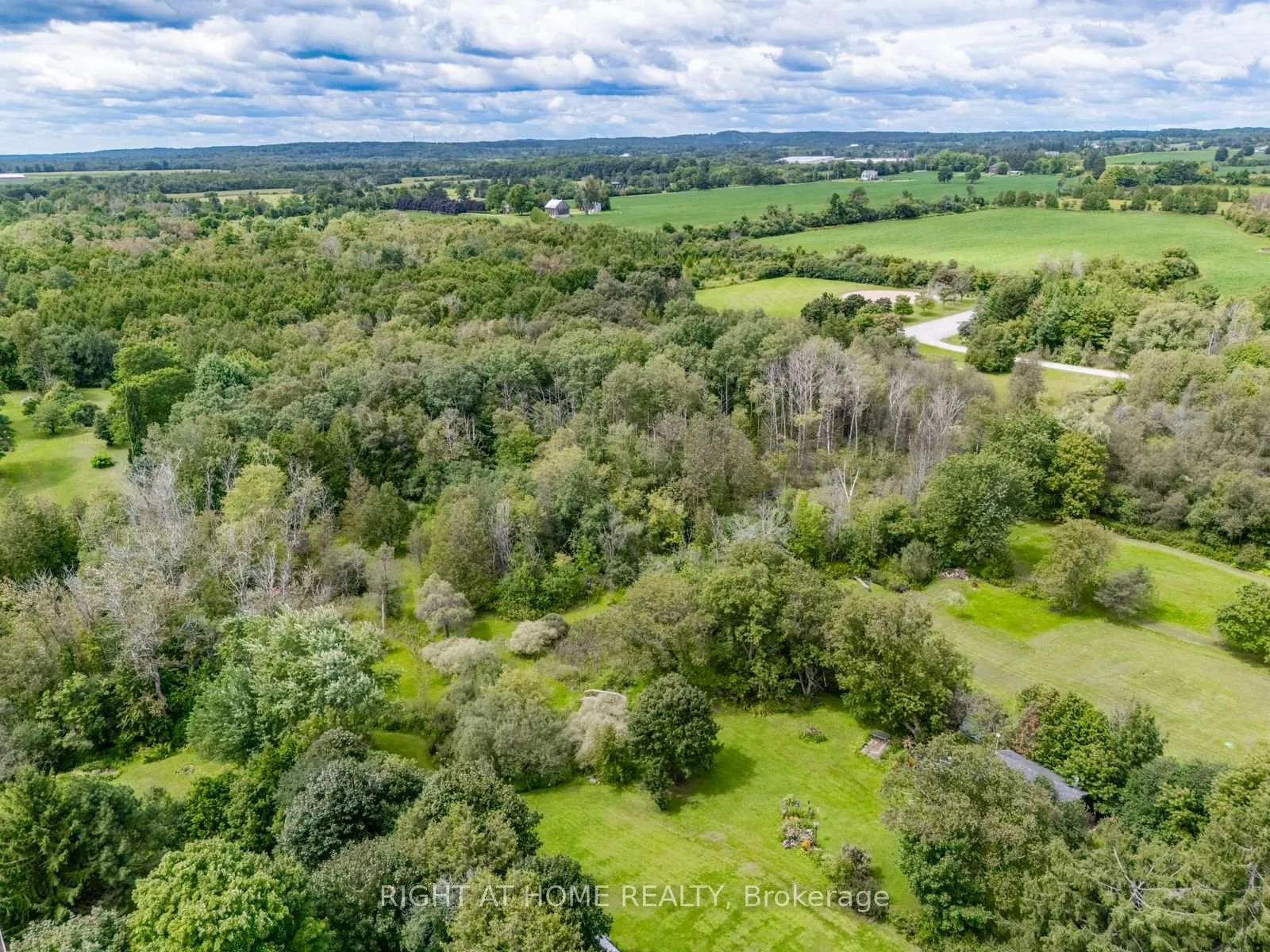 Photo 37 of 700 Myrtle Road W, Whitby, Rural Whitby — HOMEH