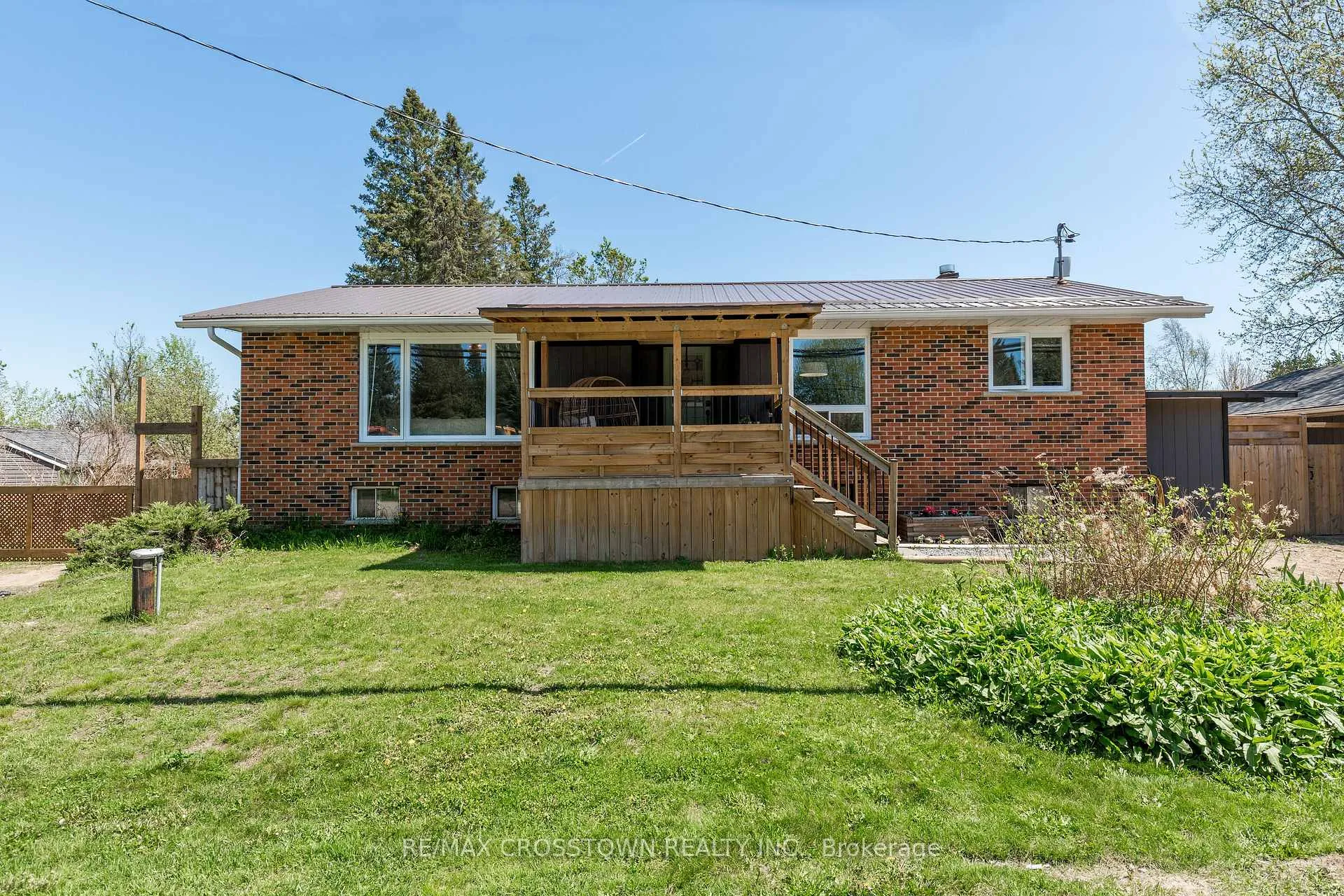 Photo 1 of 163 Main Street, Perry, Novar — HOMEH