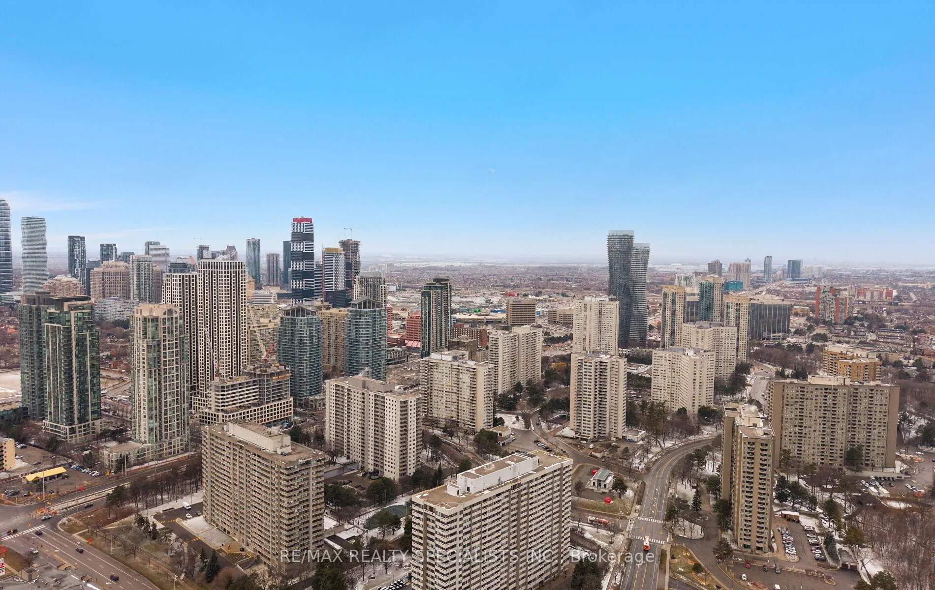 Front of Unit 7, 400 Mississauga Valley Boulevard W