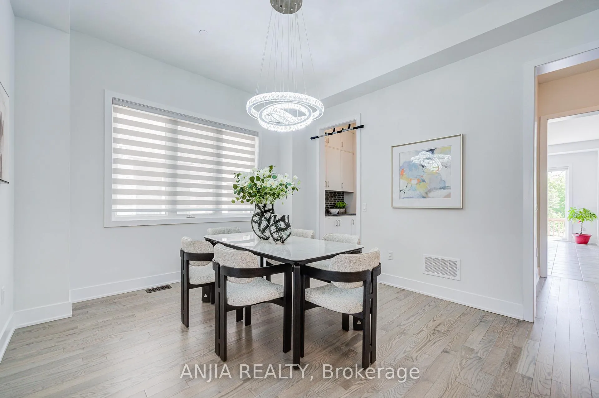 Photo 5 of 176 Sikura Circle, Aurora, Rural Aurora — HOMEH