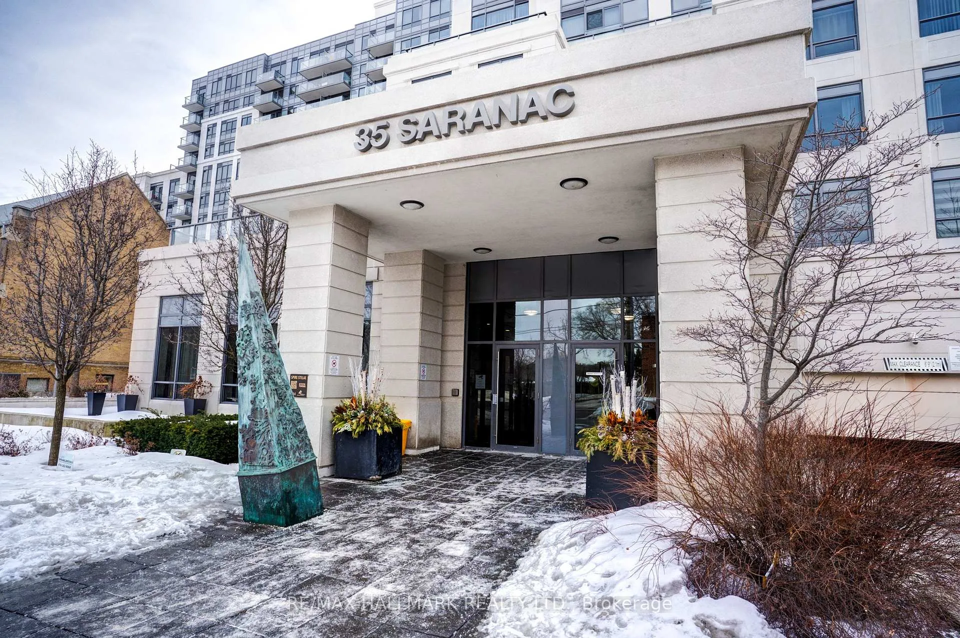 Photo 2 of Unit 630, 35 Saranac Boulevard, Toronto, Englemount-Lawrence — HOMEH
