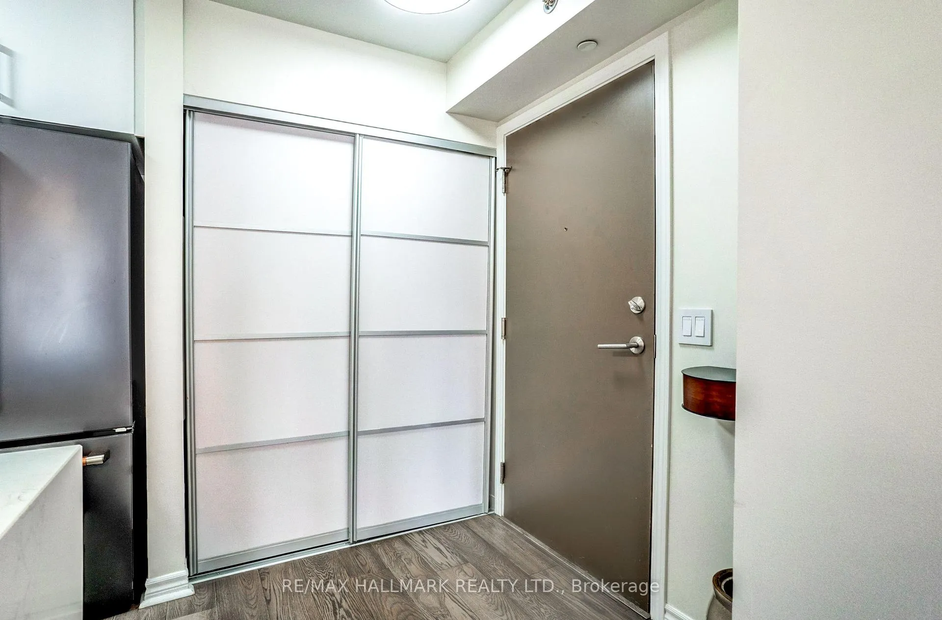 Photo 5 of Unit 630, 35 Saranac Boulevard, Toronto, Englemount-Lawrence — HOMEH