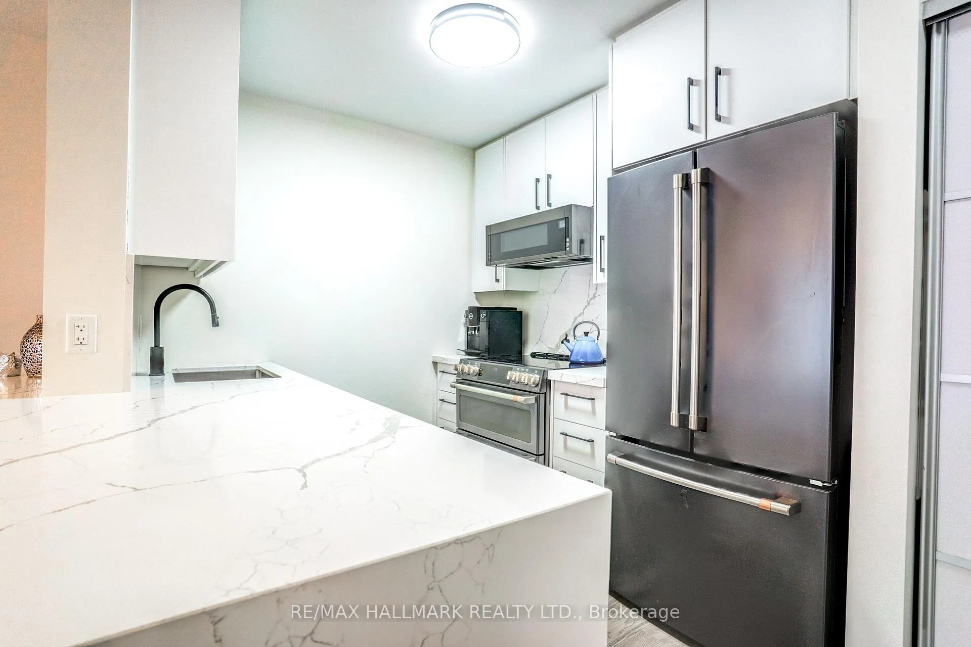 Photo 8 of Unit 630, 35 Saranac Boulevard, Toronto, Englemount-Lawrence — HOMEH
