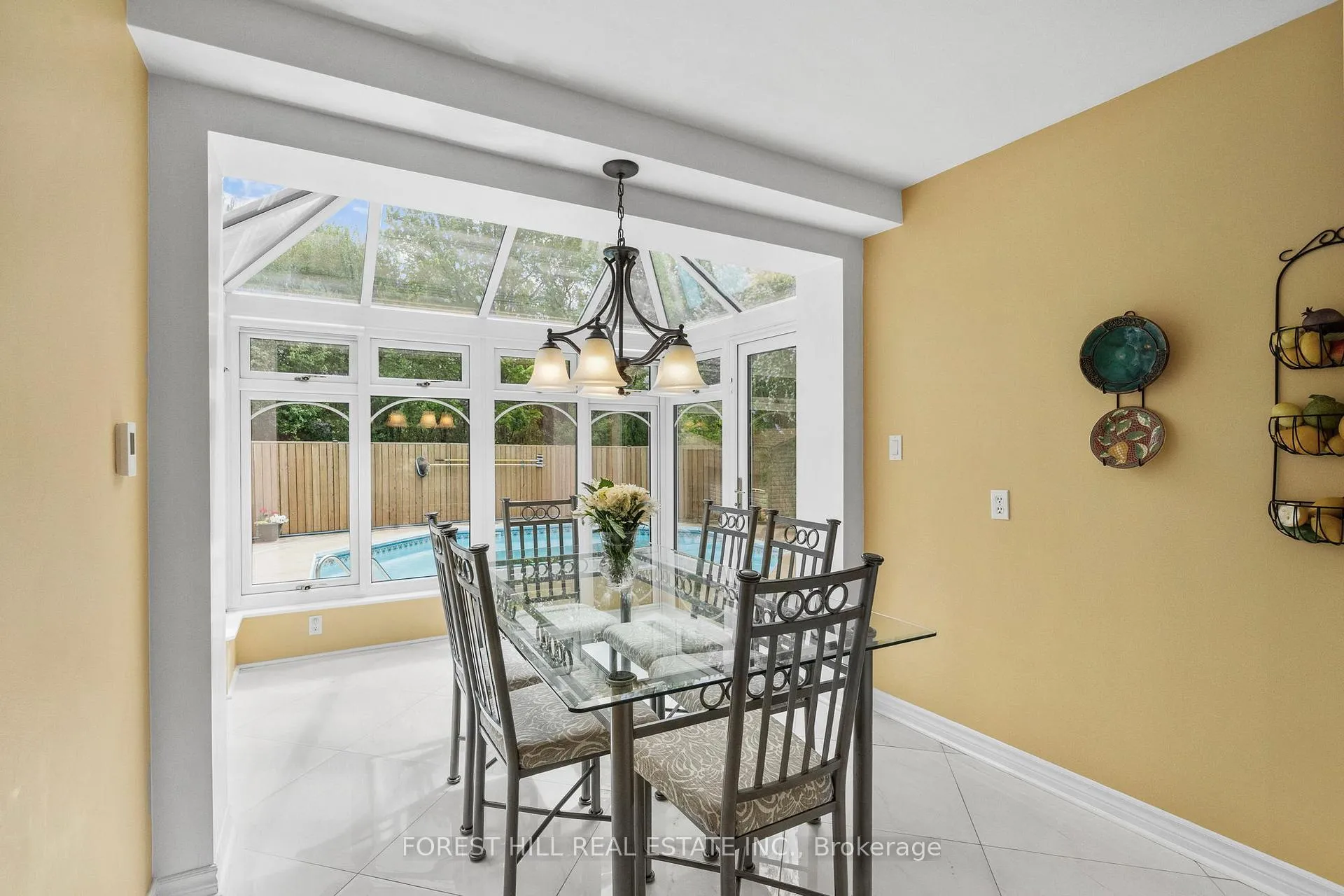 Photo 6 of 34 Fletcher Drive, Brampton, Brampton South — HOMEH