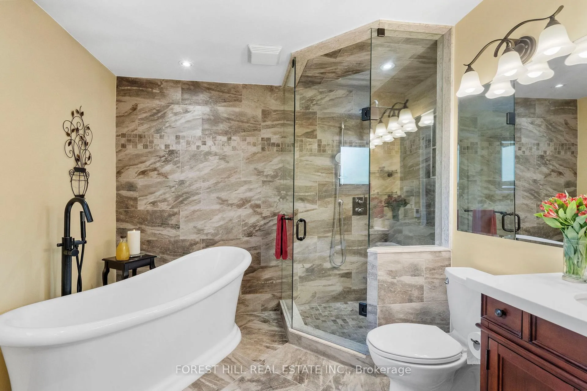 Photo 27 of 34 Fletcher Drive, Brampton, Brampton South — HOMEH
