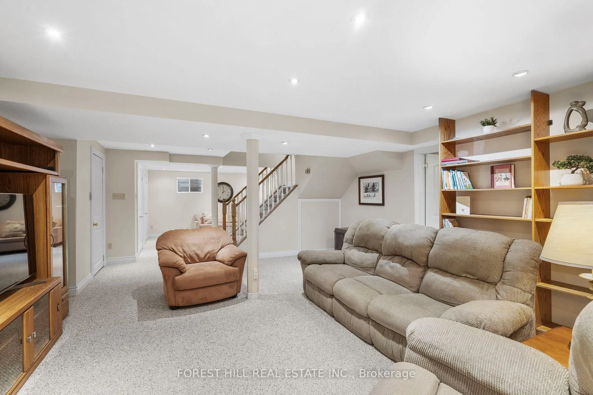Photo 43 of 34 Fletcher Drive, Brampton, Brampton South — HOMEH