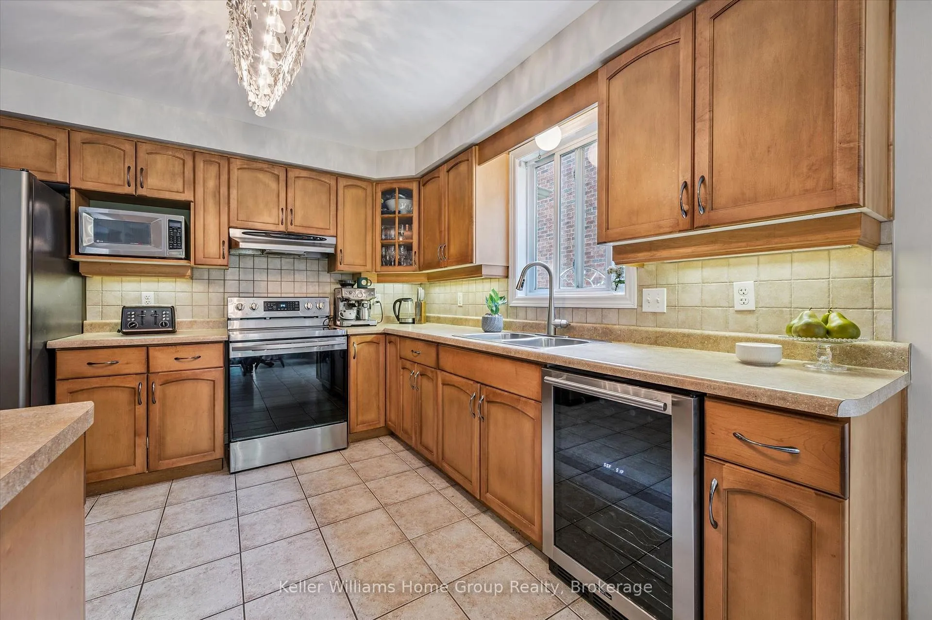 Photo 10 of 27 Davis Street, Guelph, Grange Road — HOMEH