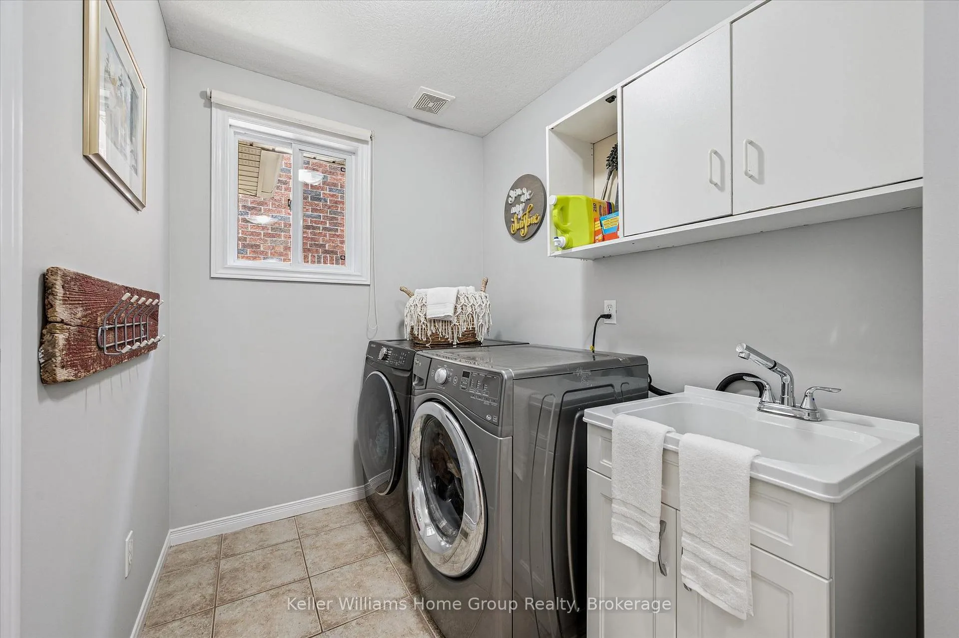 Photo 17 of 27 Davis Street, Guelph, Grange Road — HOMEH