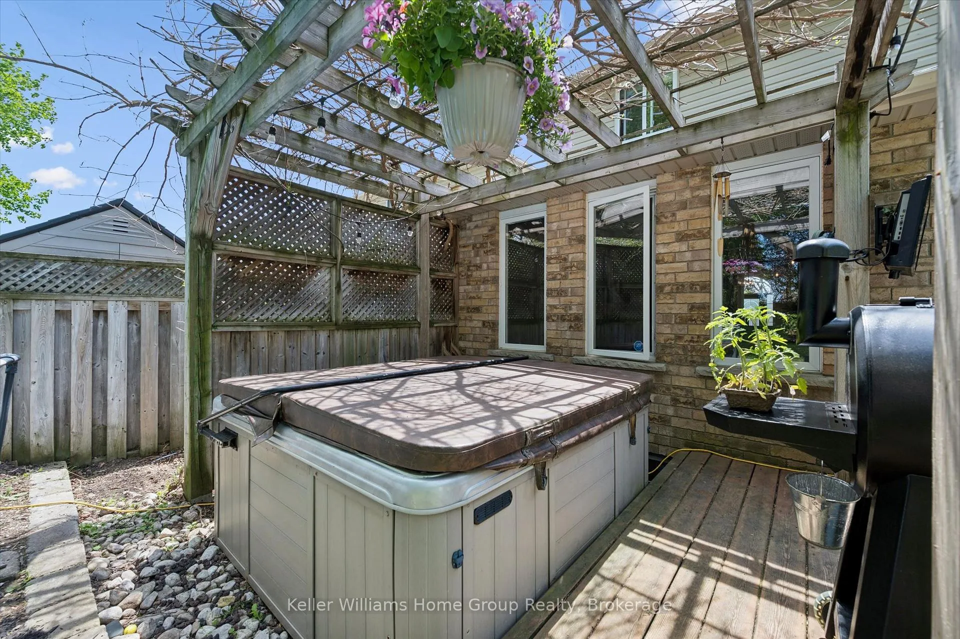 Photo 36 of 27 Davis Street, Guelph, Grange Road — HOMEH
